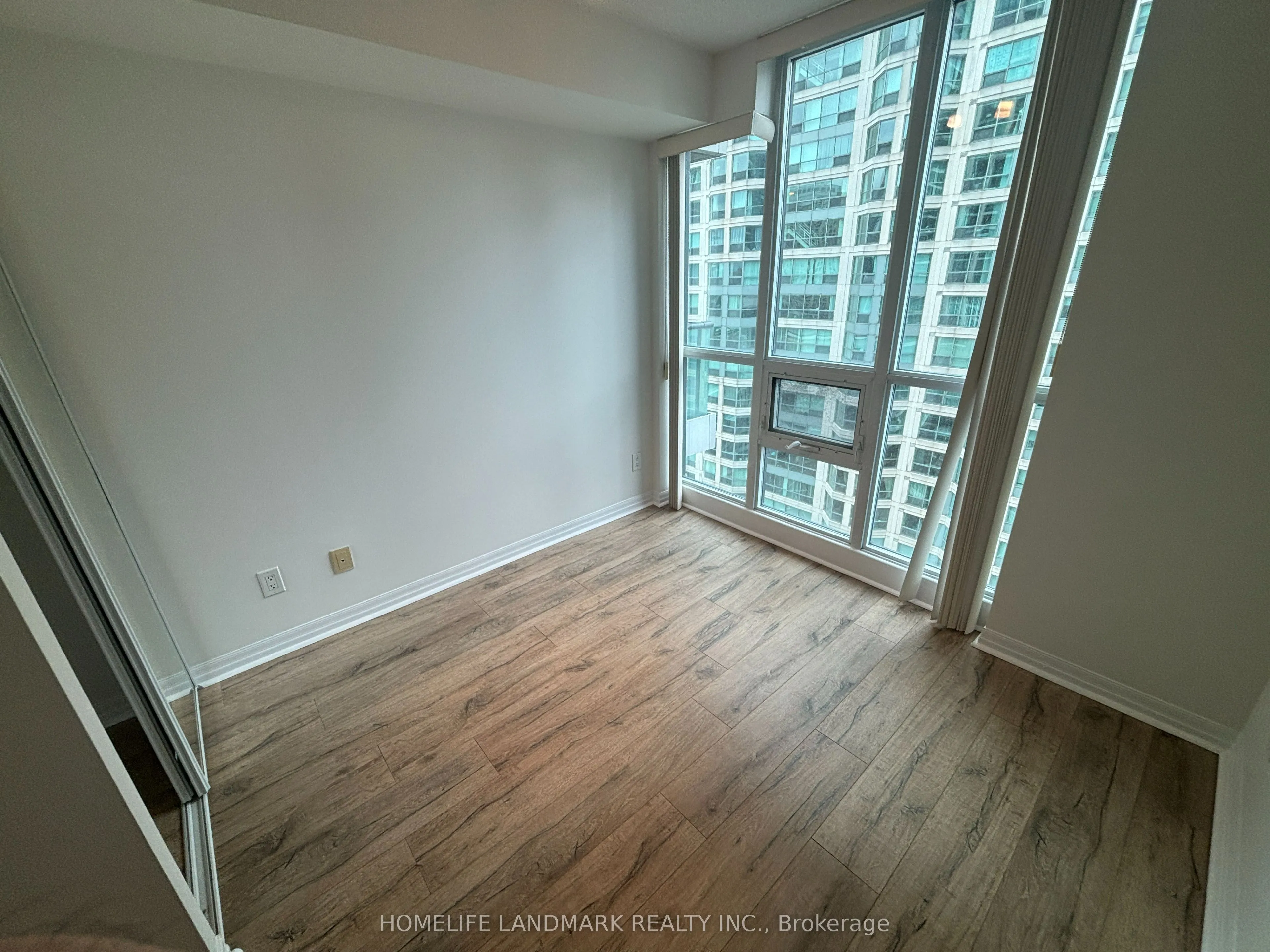12 Yonge Street, #1606