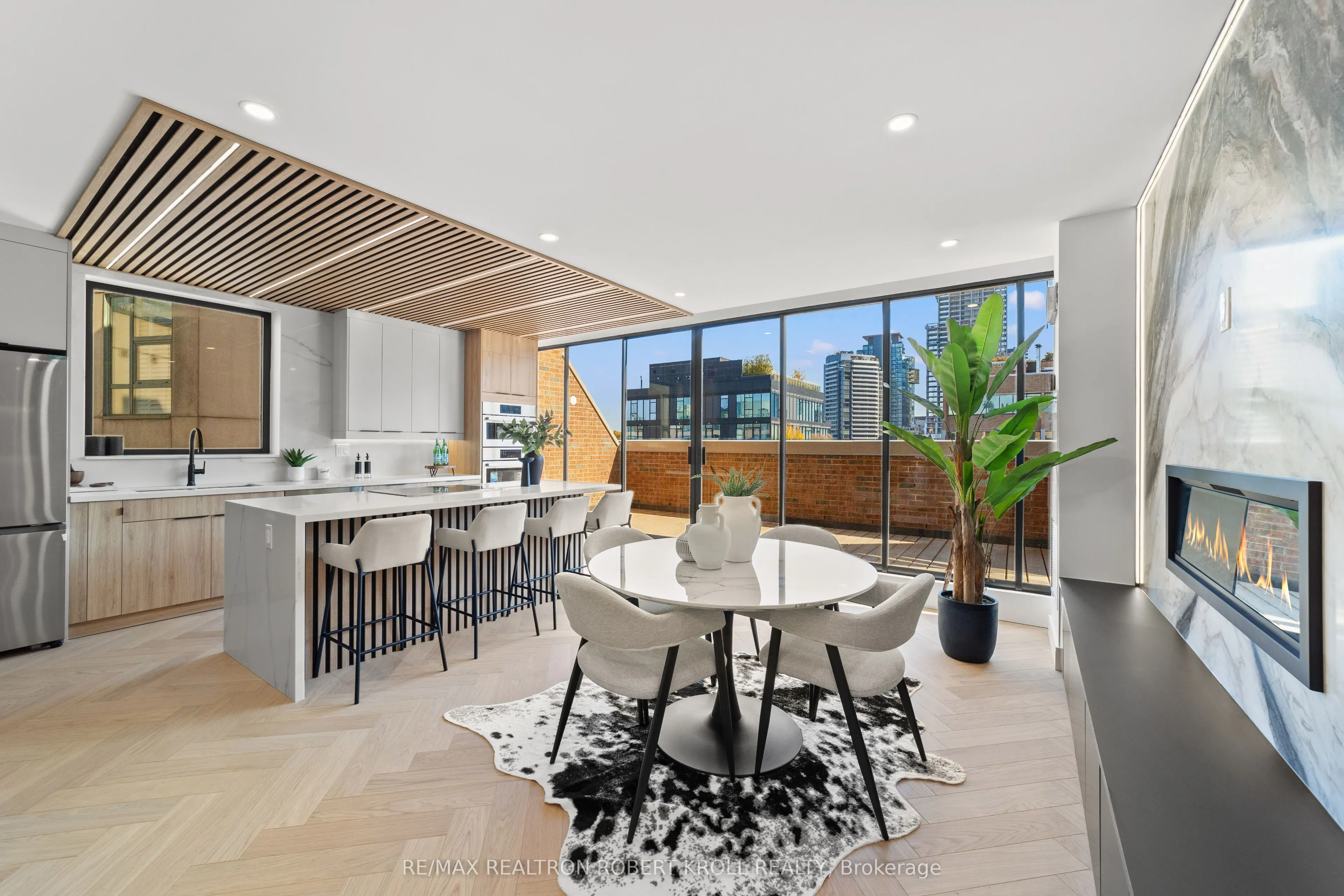 55A Avenue Road, #602