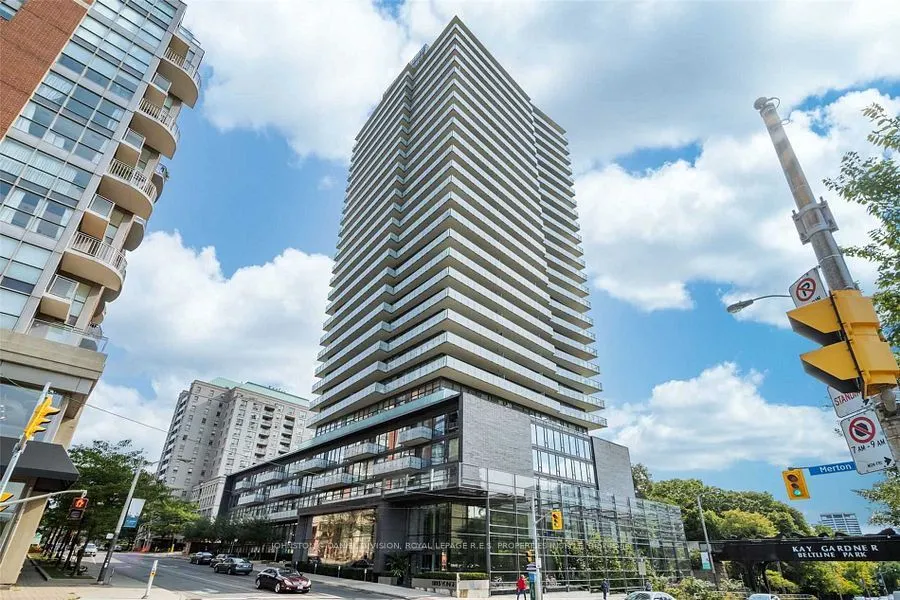 1815 Yonge Street, #706