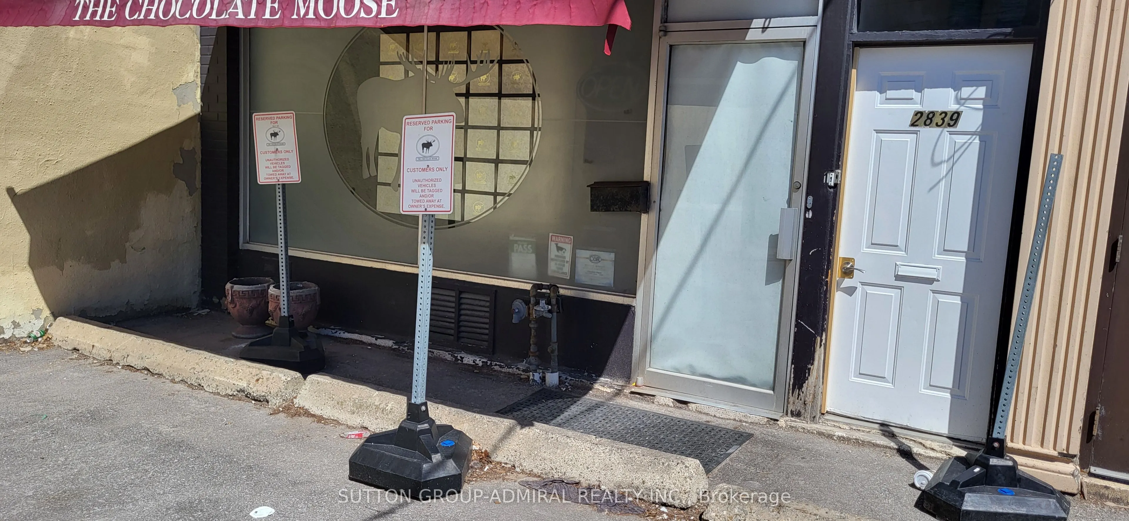 2839 Bathurst Street