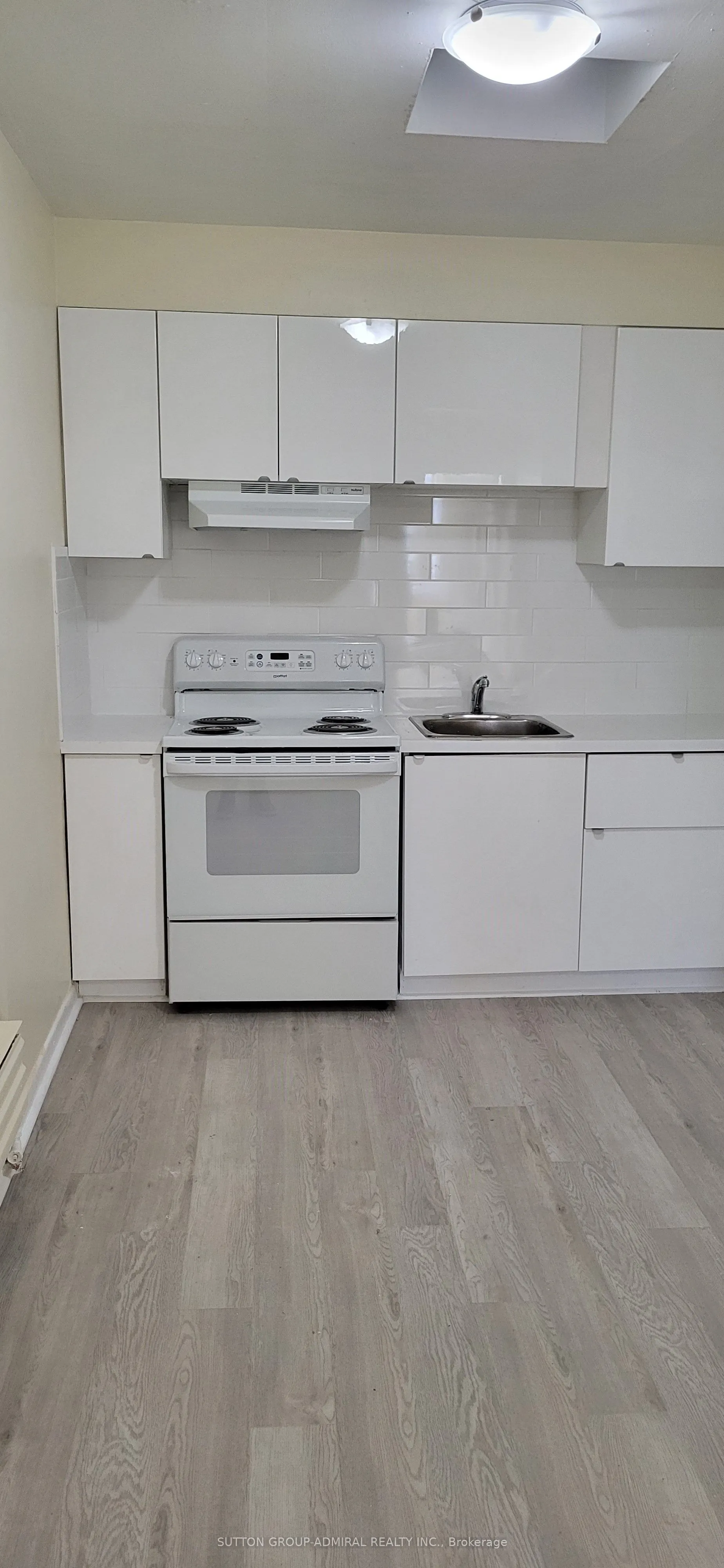2839 Bathurst Street