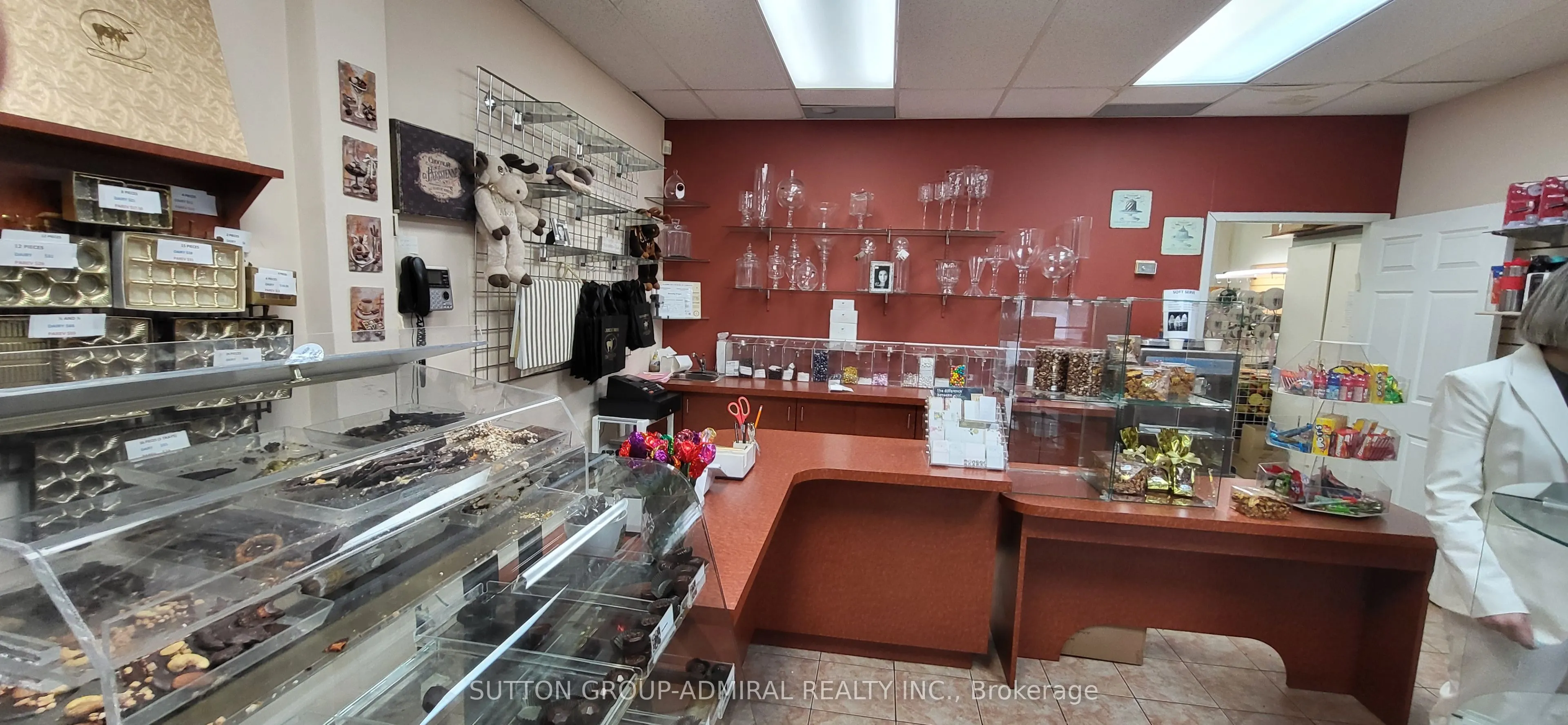 2839 Bathurst Street
