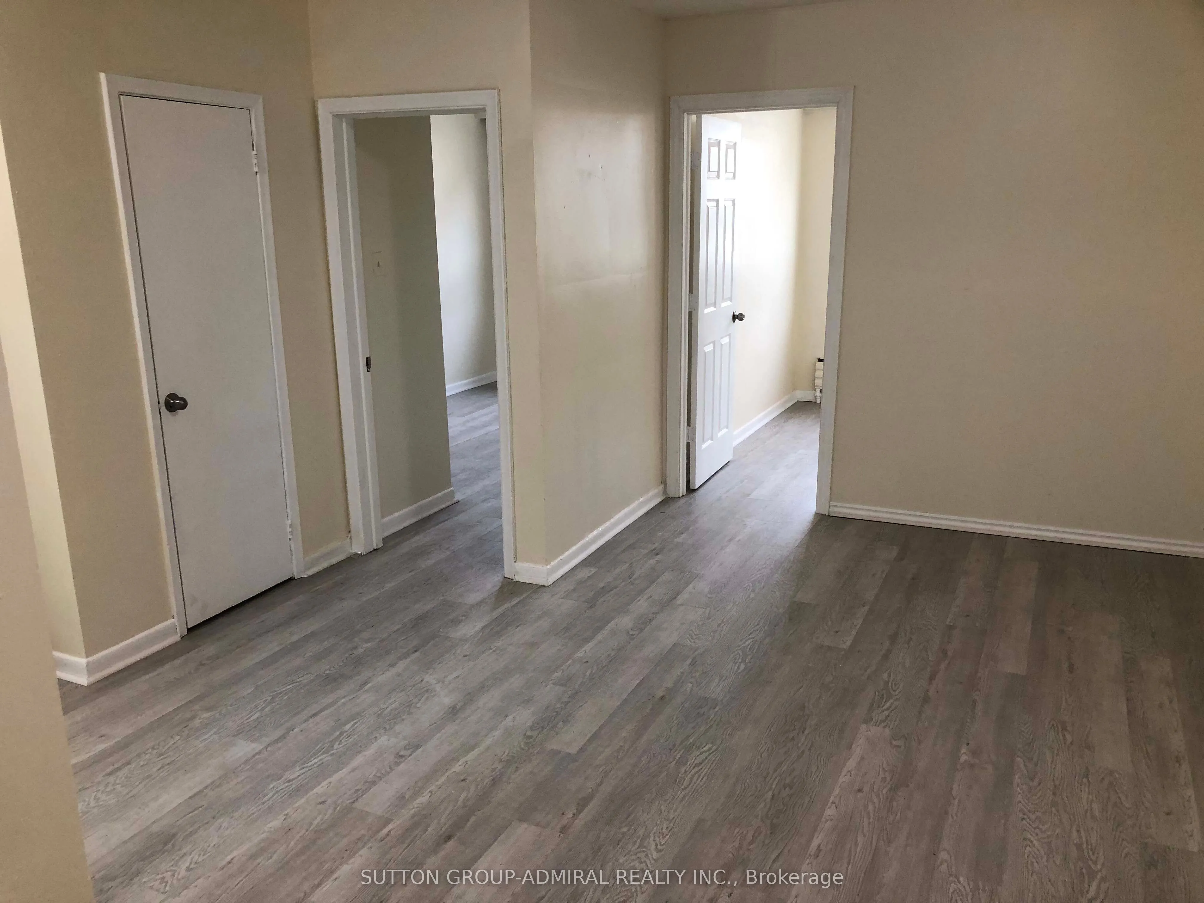 2839 Bathurst Street