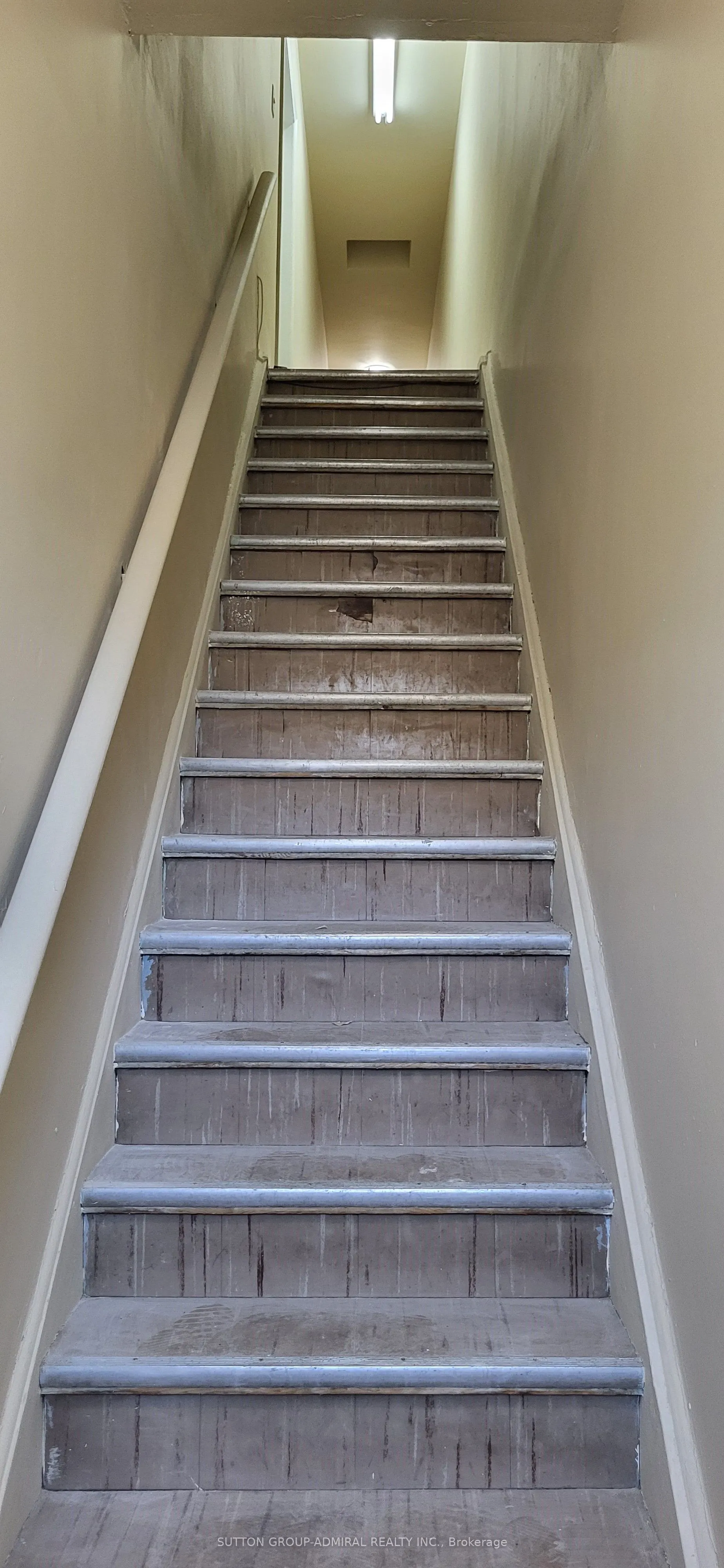 2839 Bathurst Street
