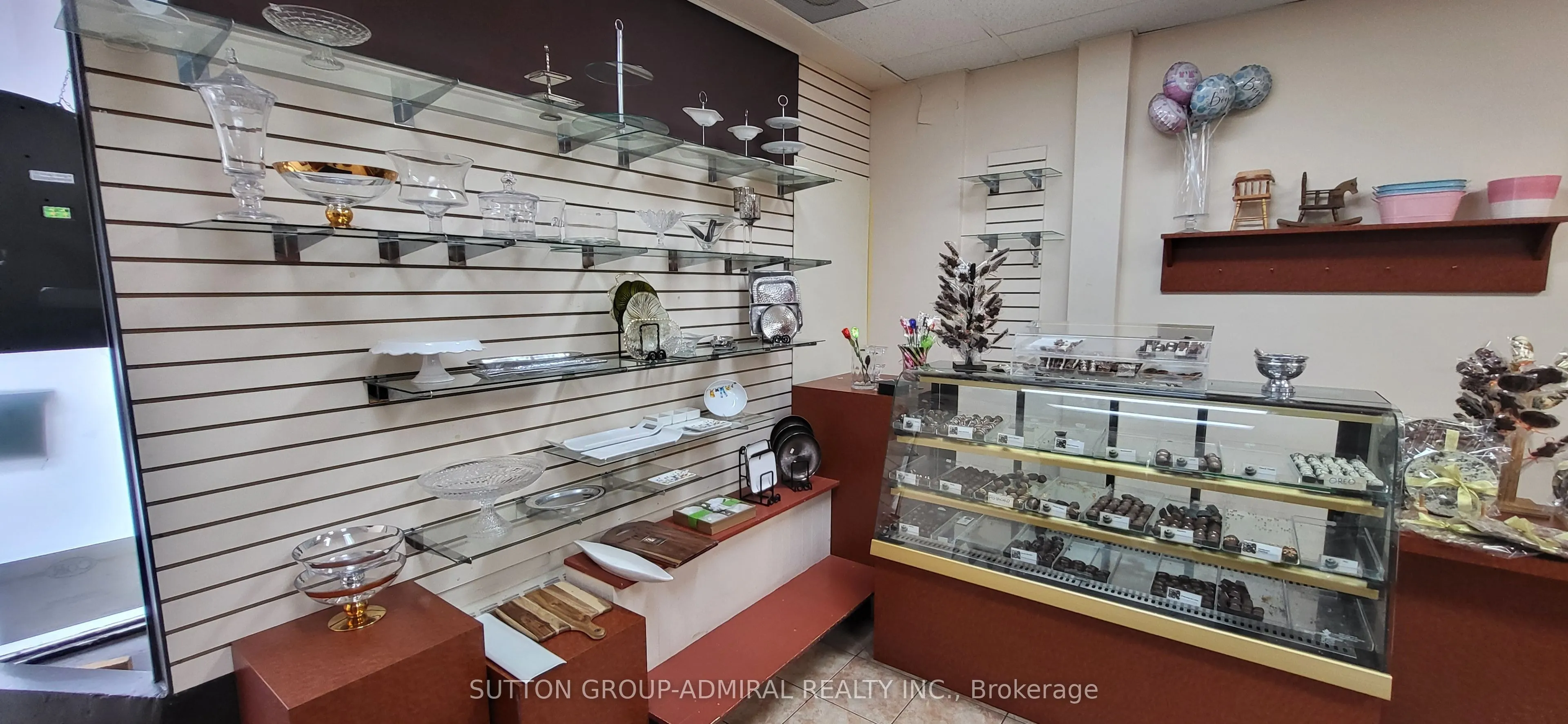 2839 Bathurst Street