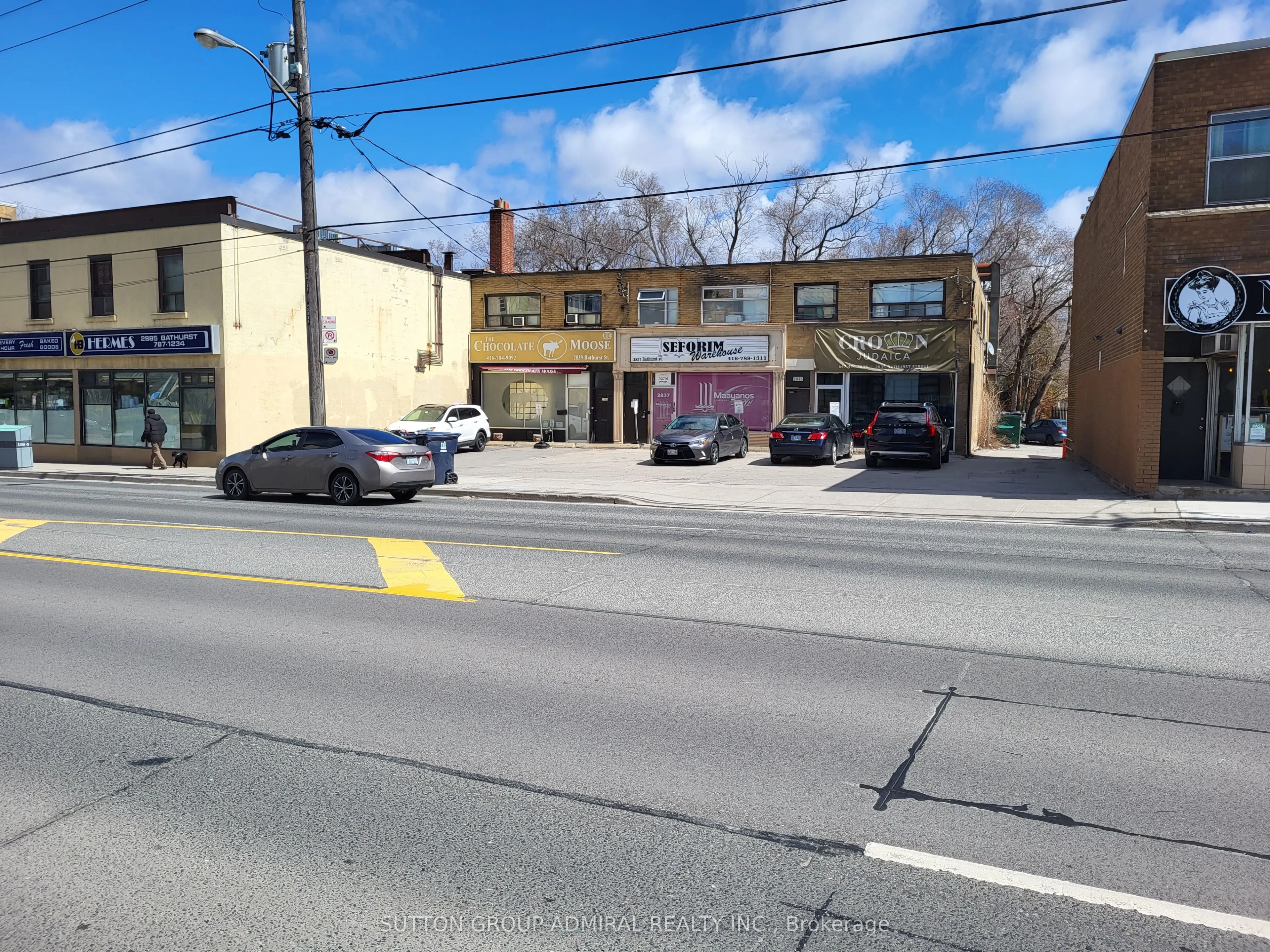 2839 Bathurst Street