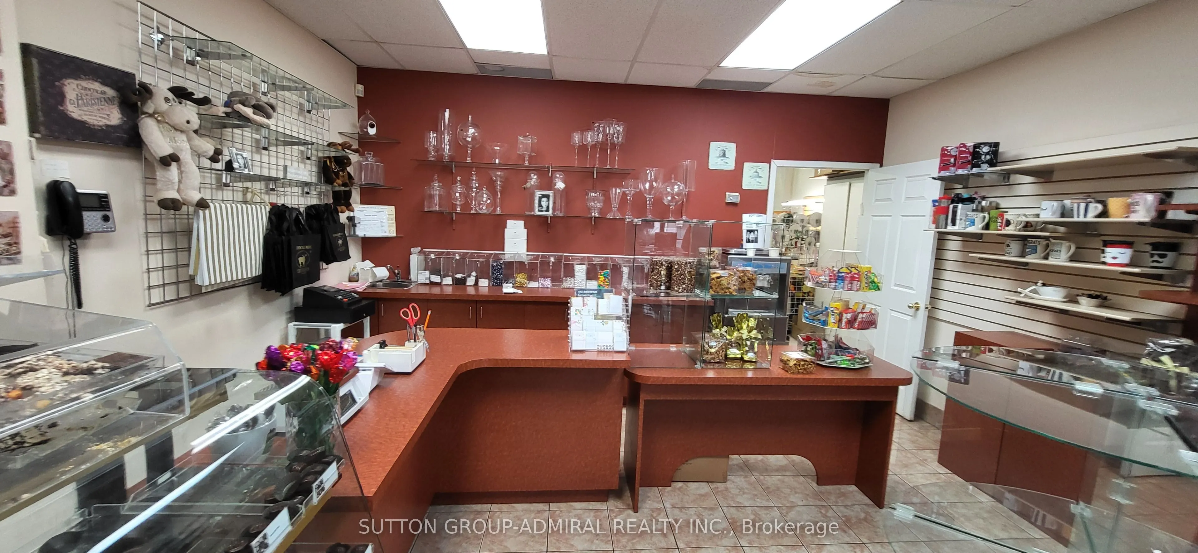 2839 Bathurst Street