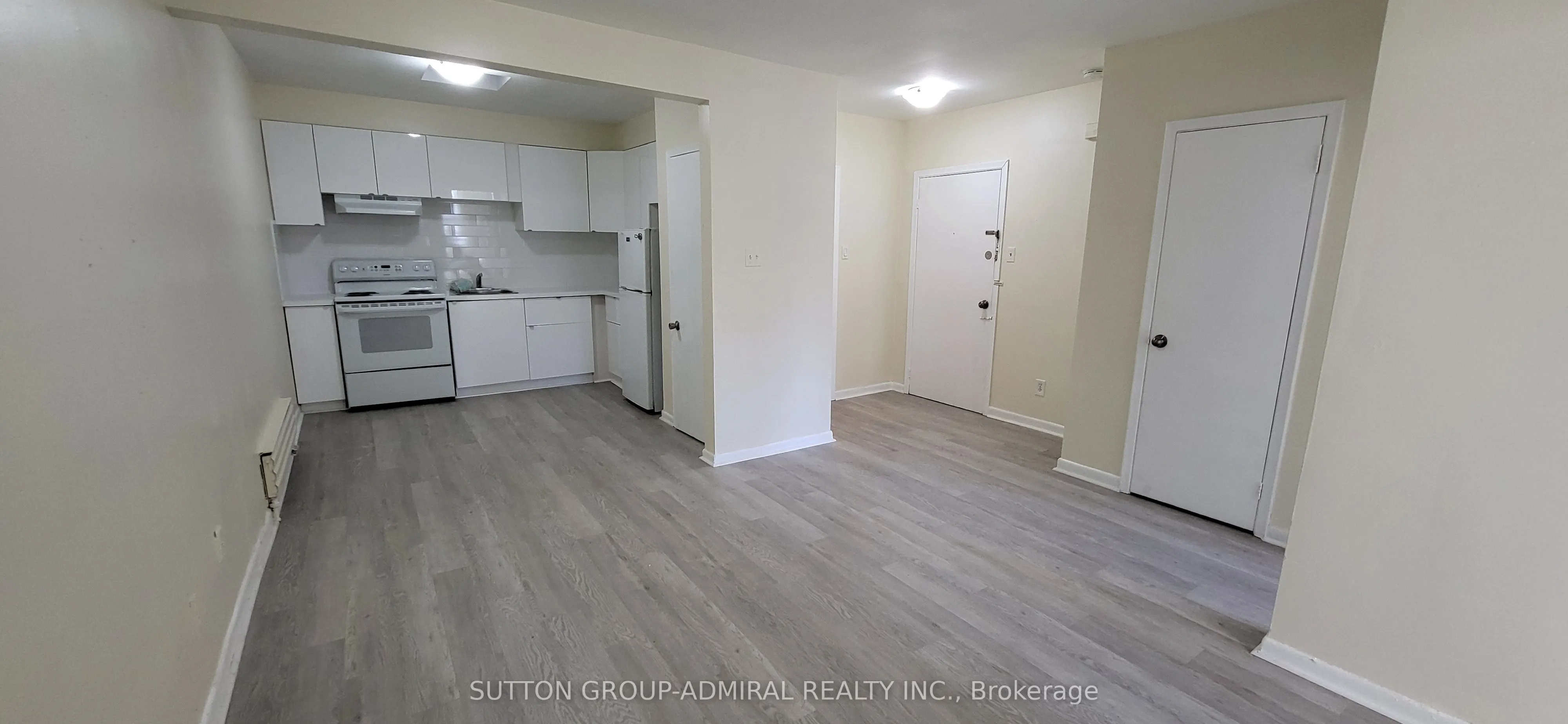 2839 Bathurst Street