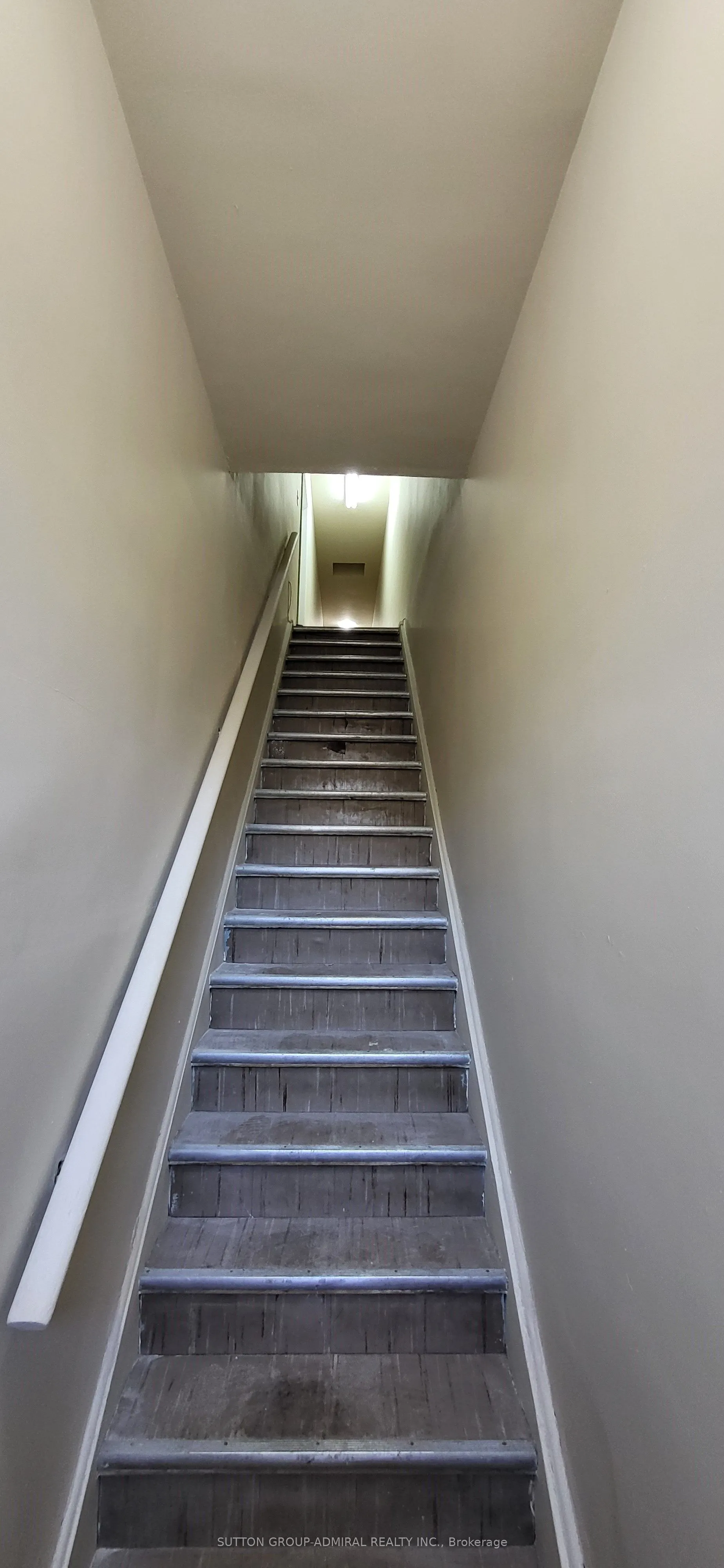 2839 Bathurst Street