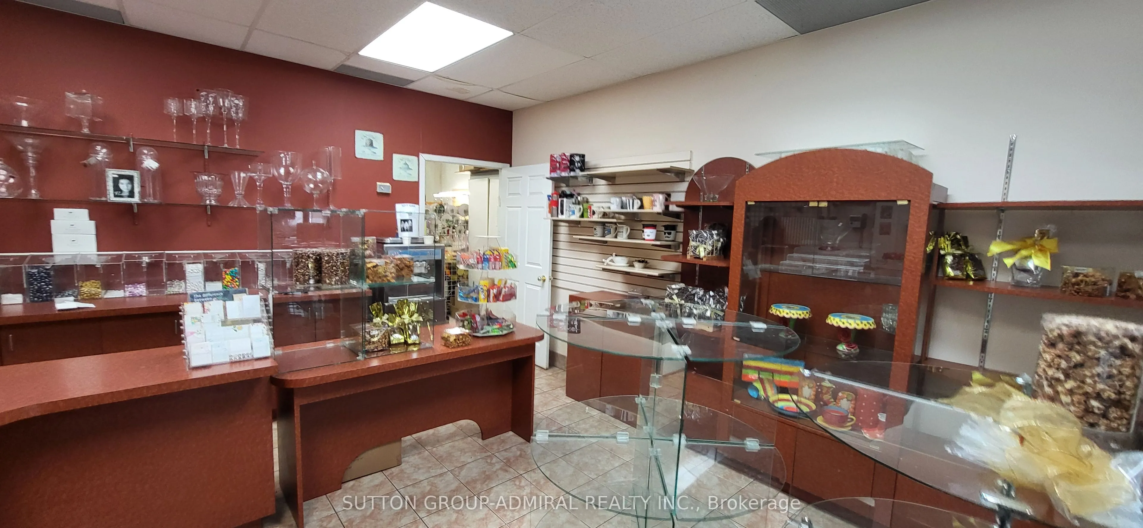 2839 Bathurst Street