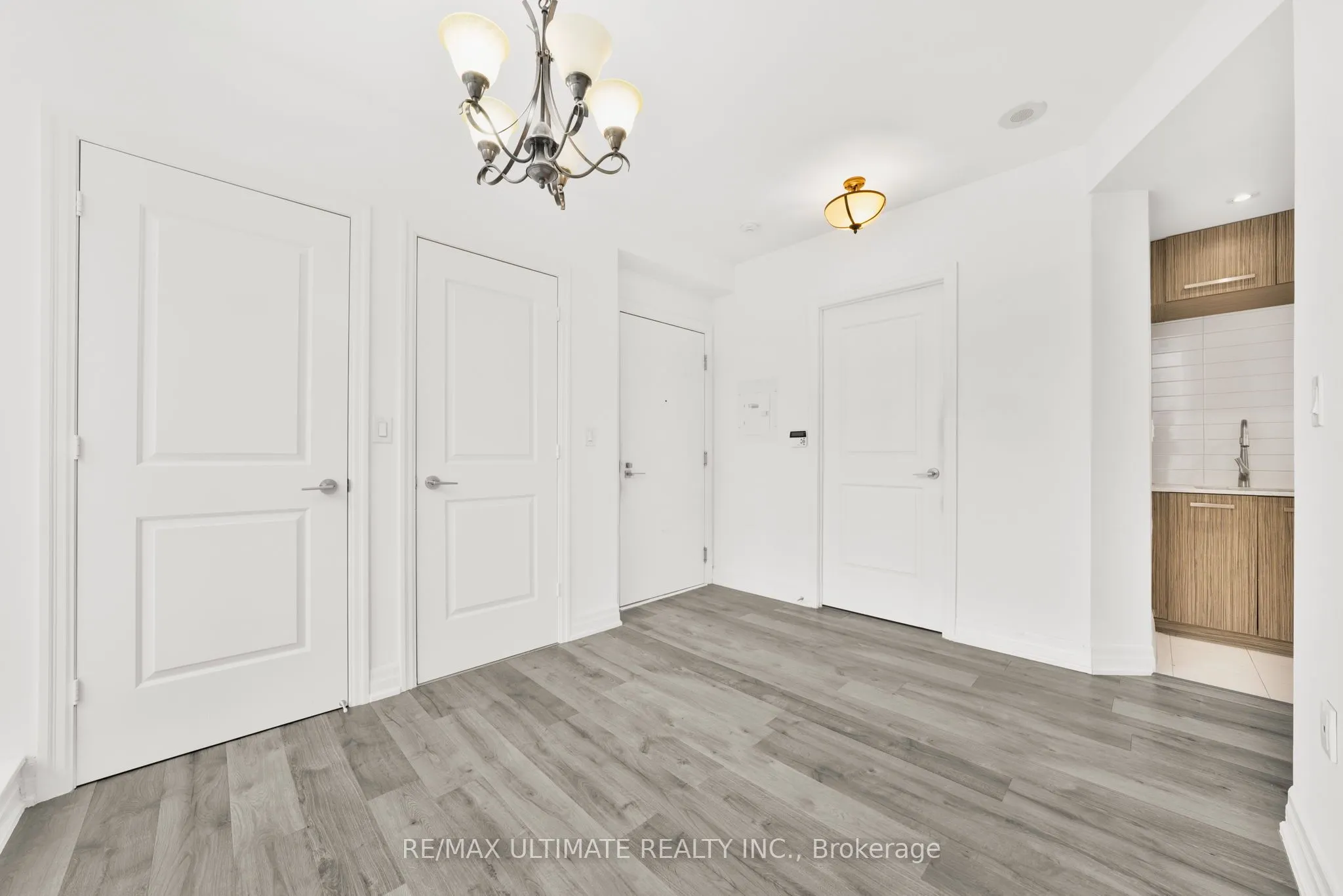 8 The Esplanade Street, #506