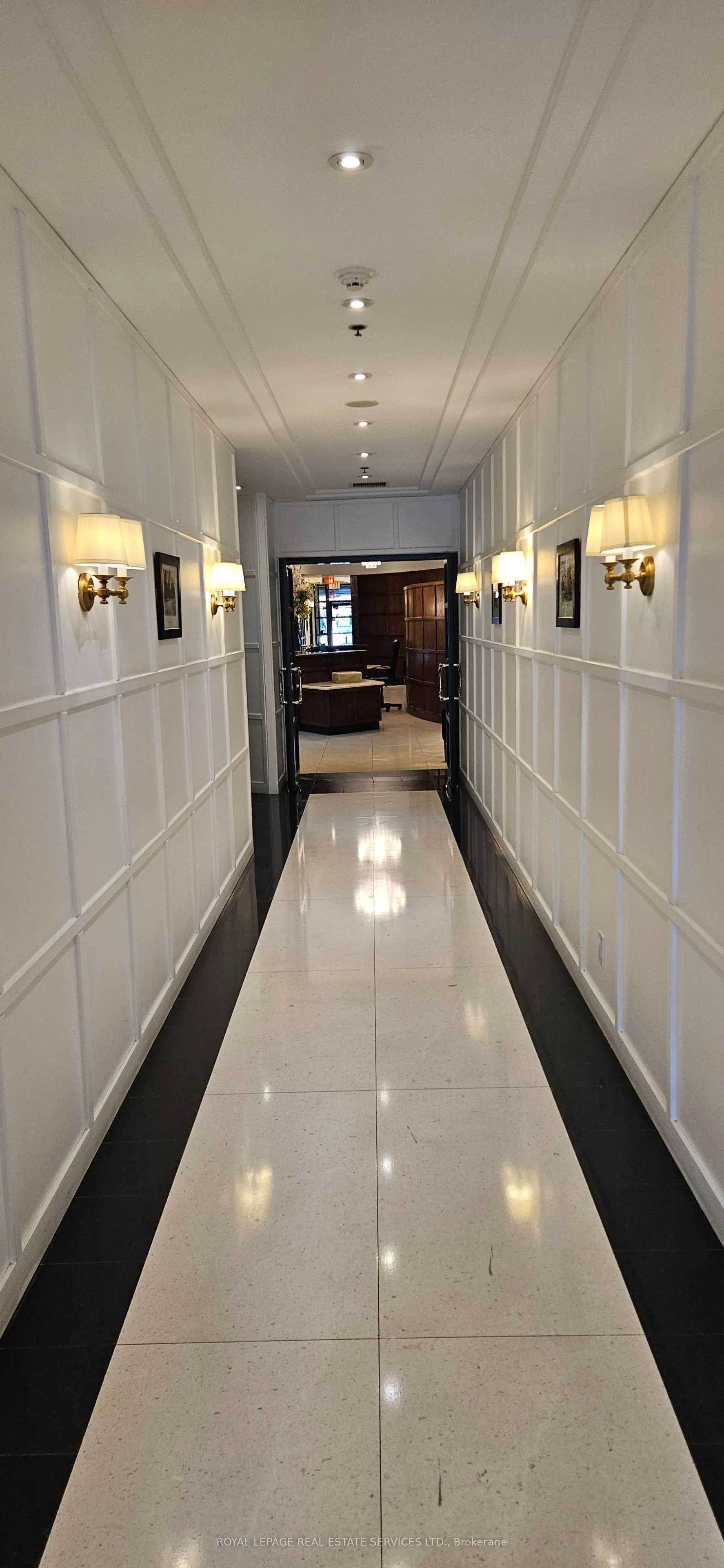 102 Bloor Street W #306