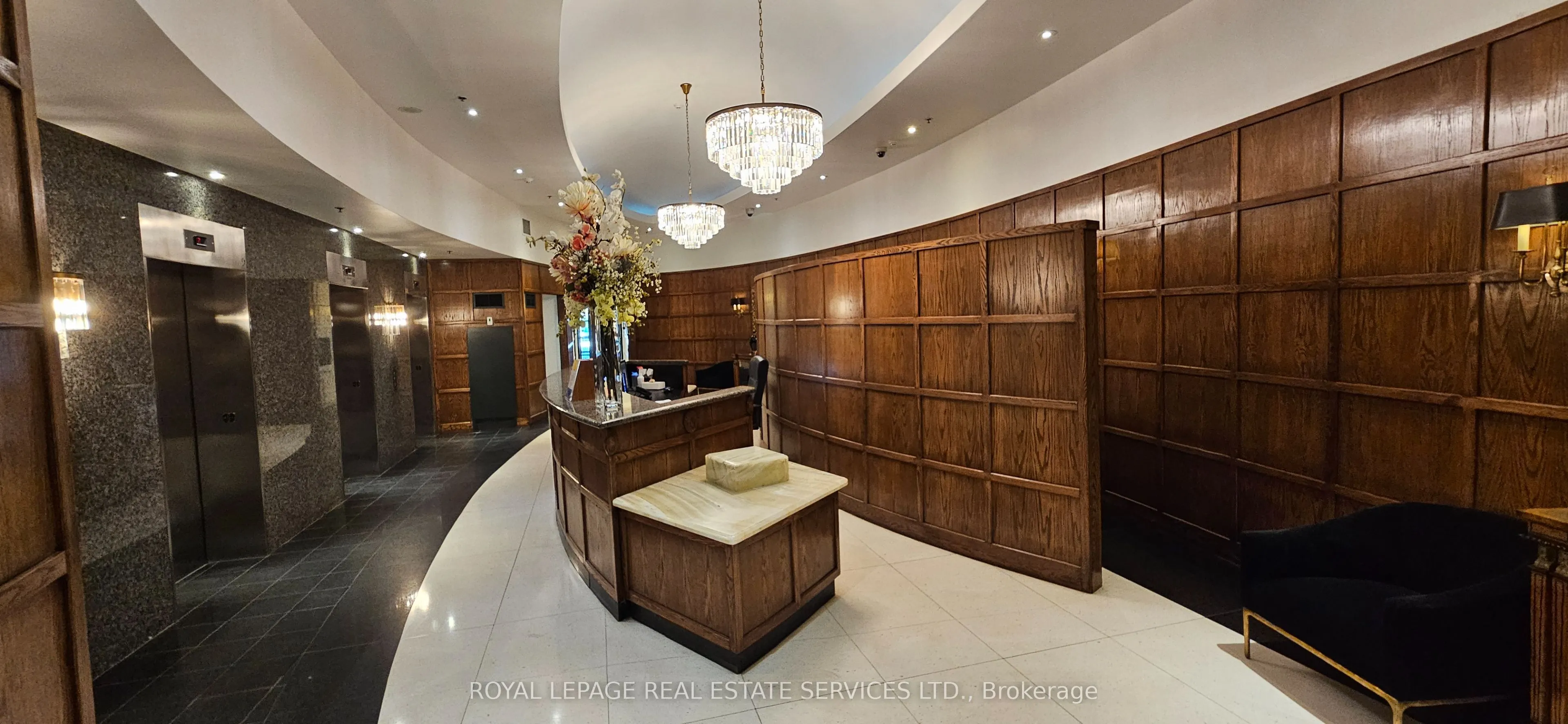 102 Bloor Street W #306