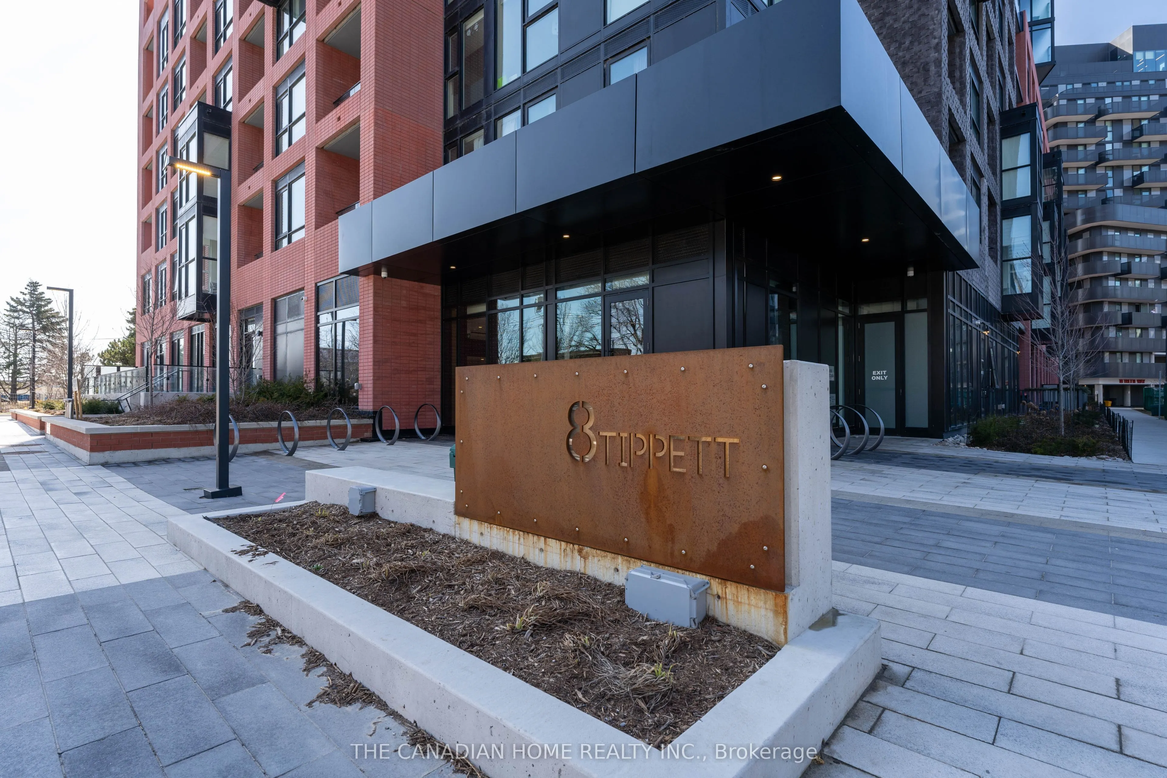 8 Tippett Road, #1511