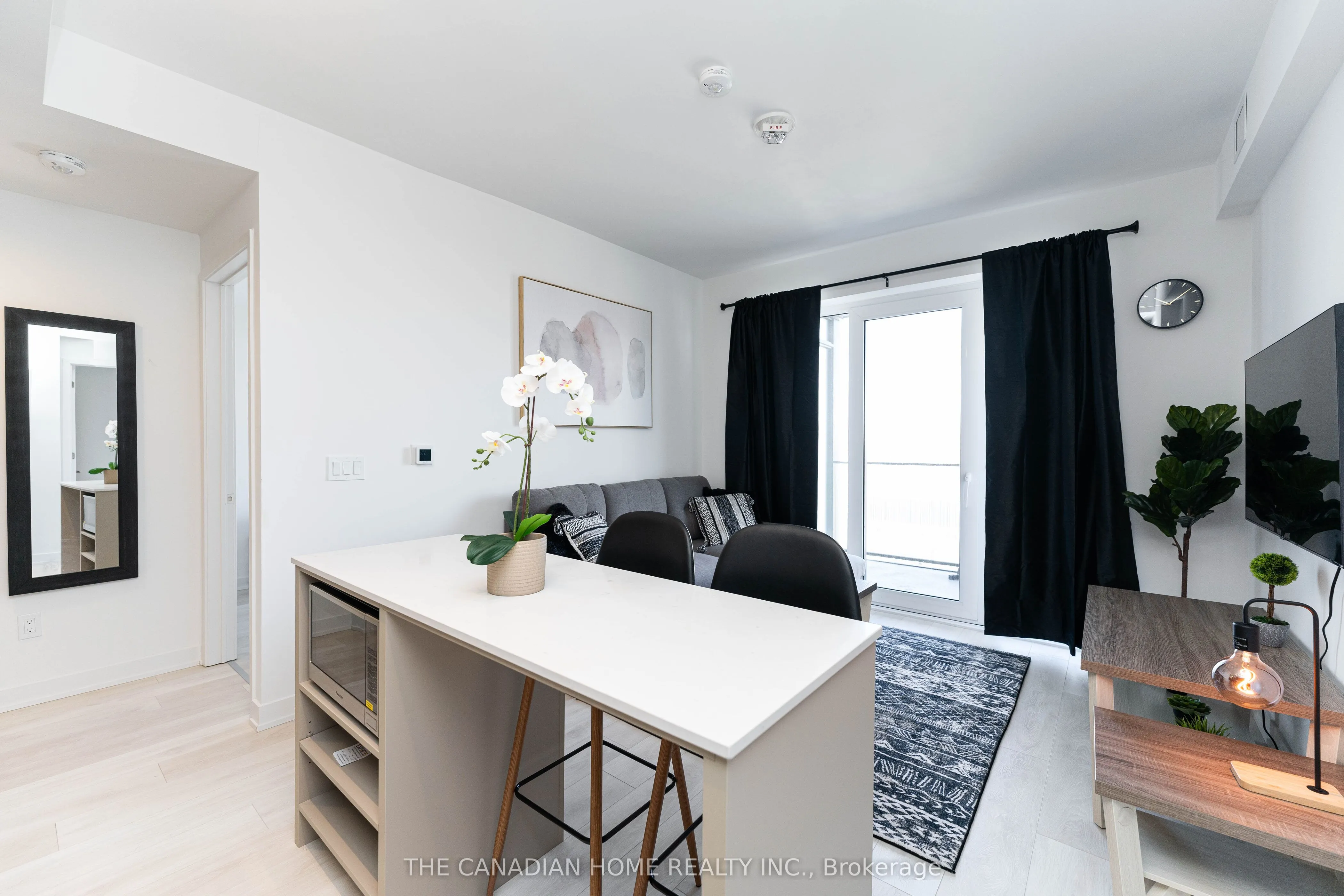 8 Tippett Road, #1511