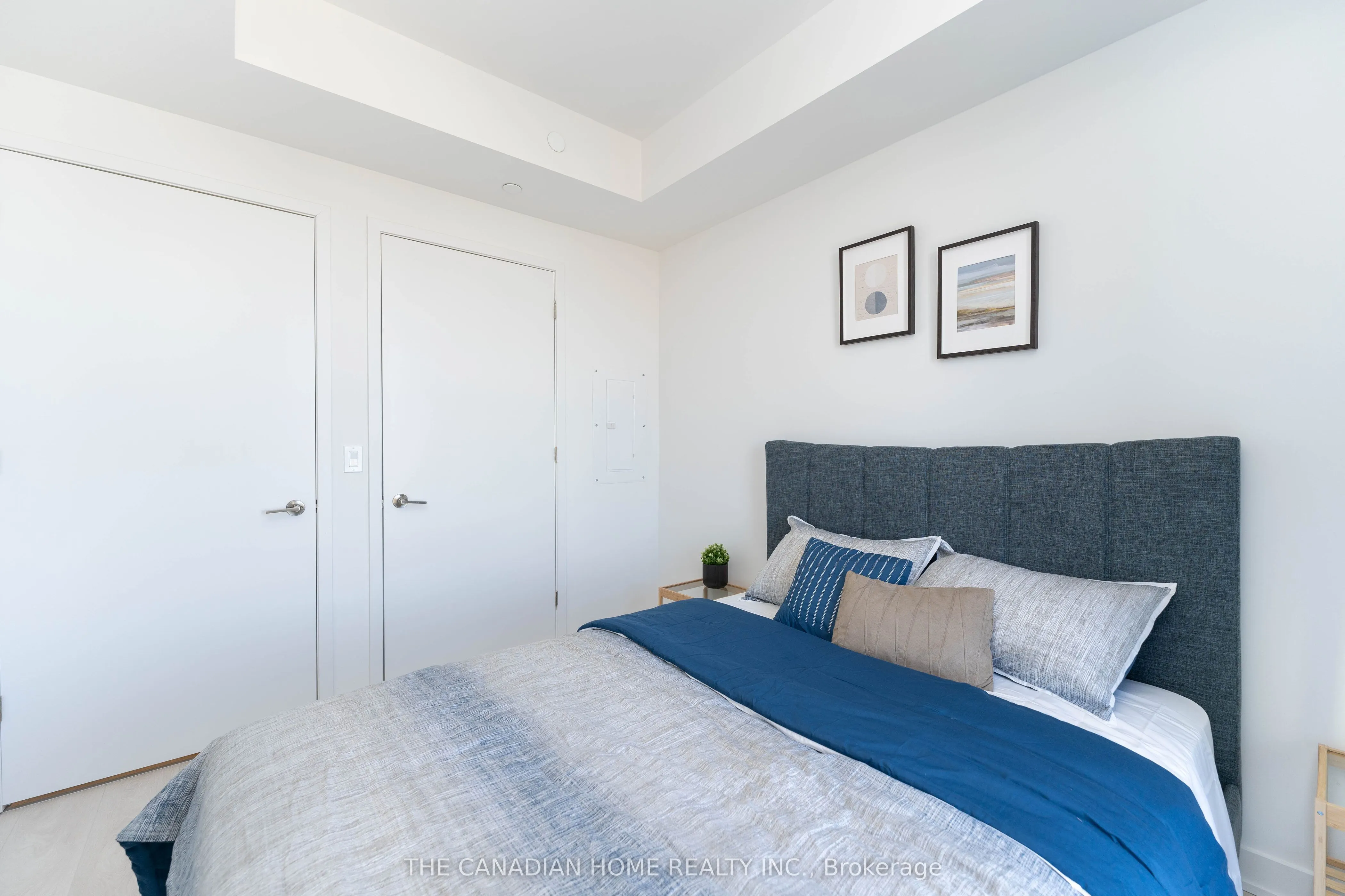 8 Tippett Road, #1511