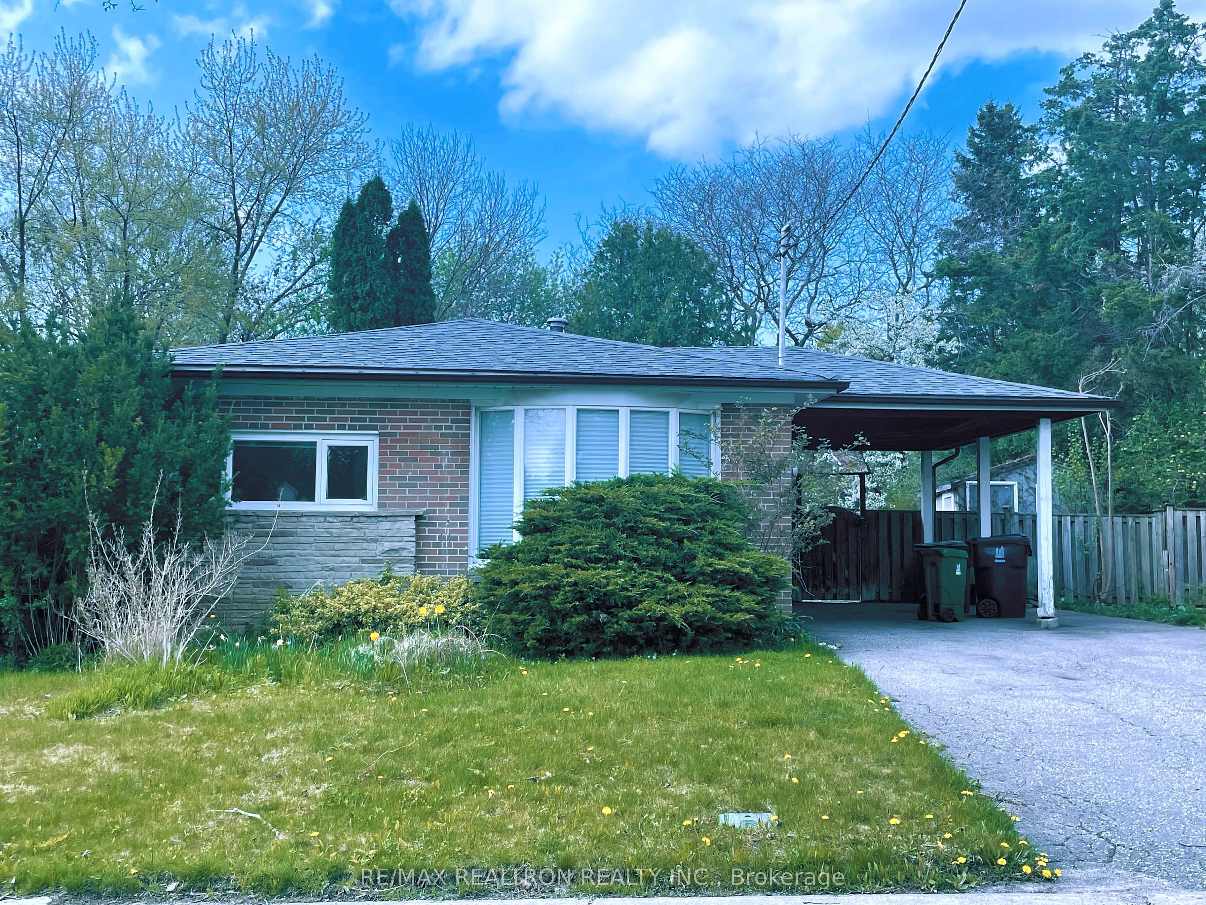 16 Trailside Drive