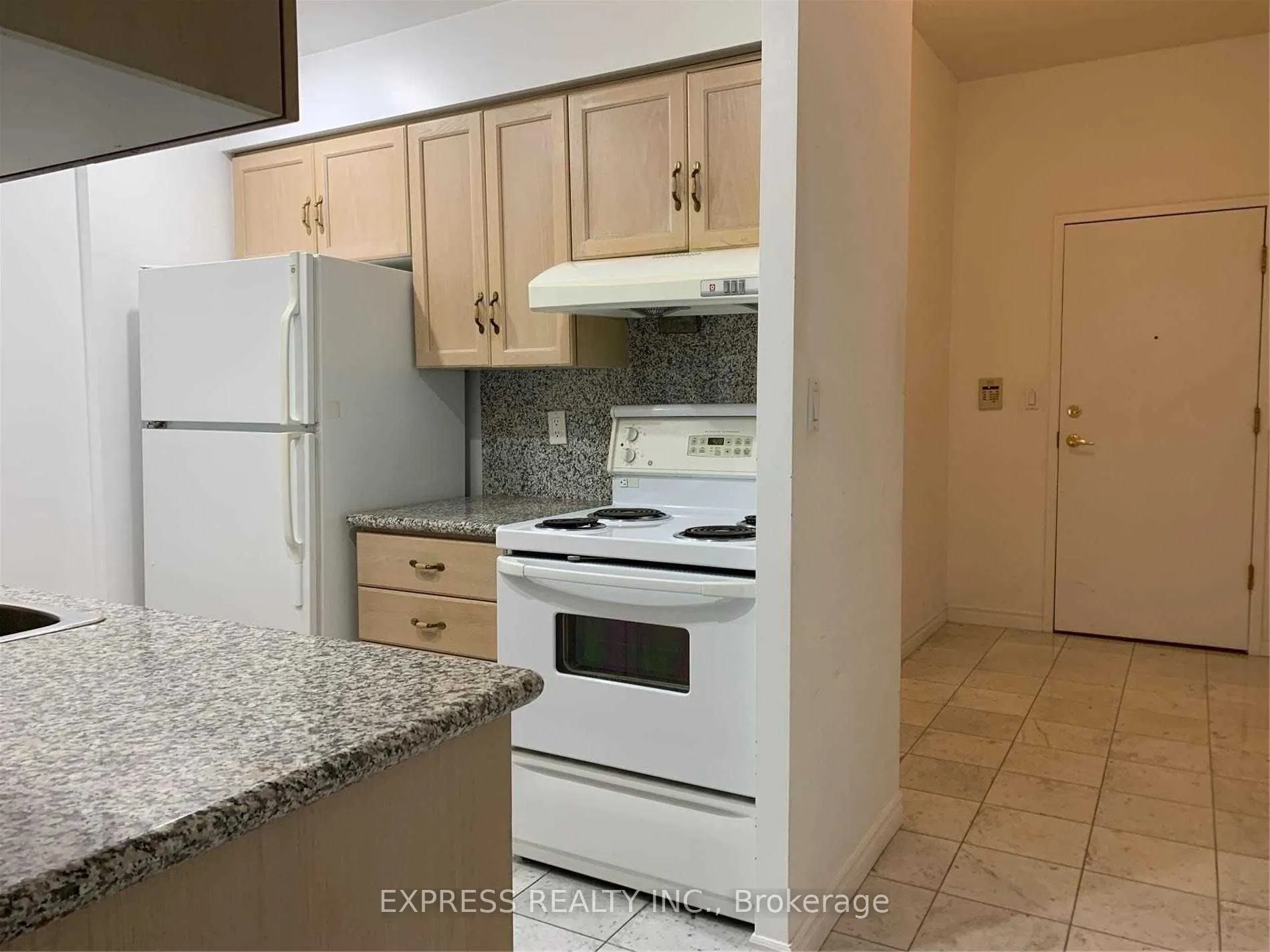 168 Simcoe Street, #1122