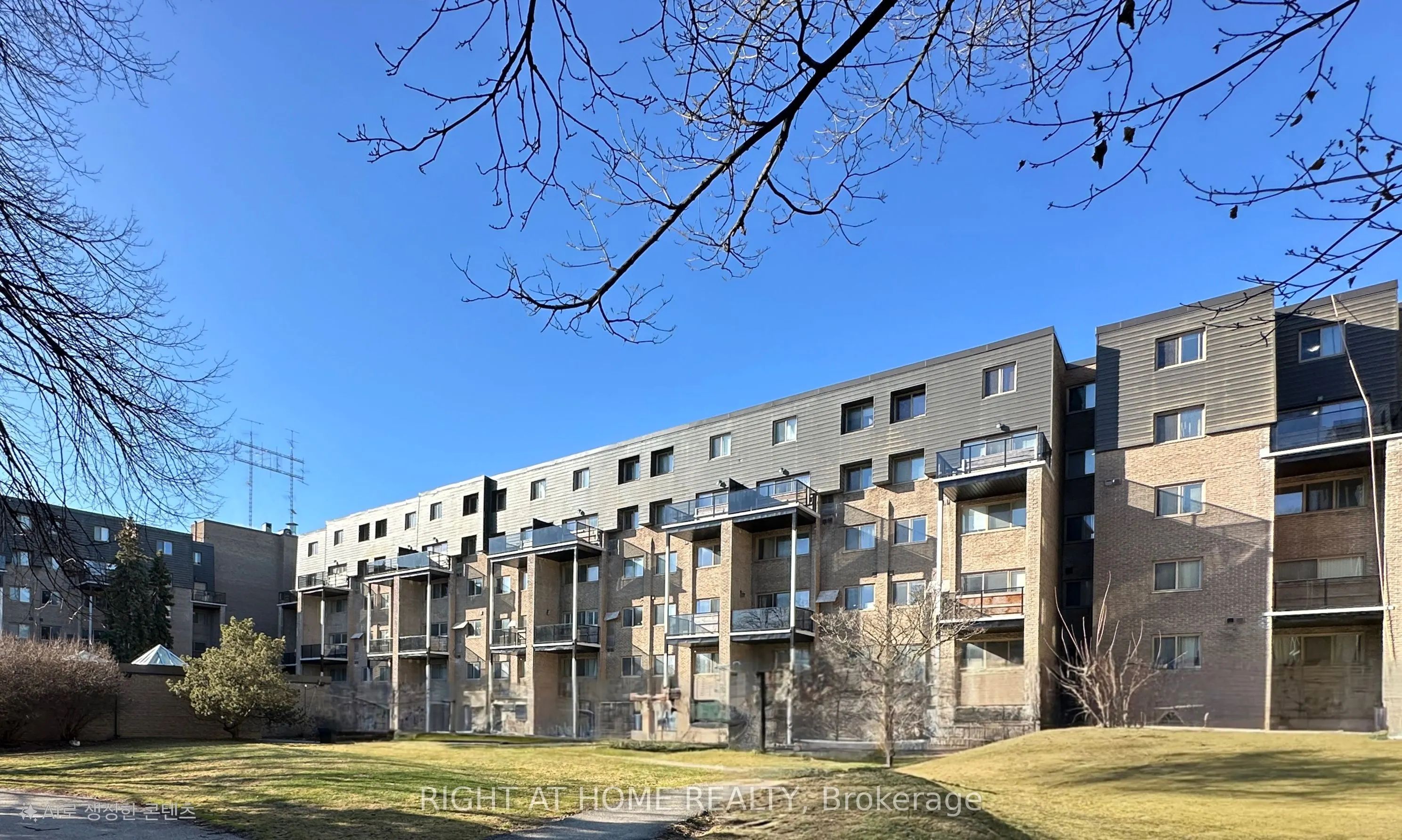 4001 Don Mills Road, #219