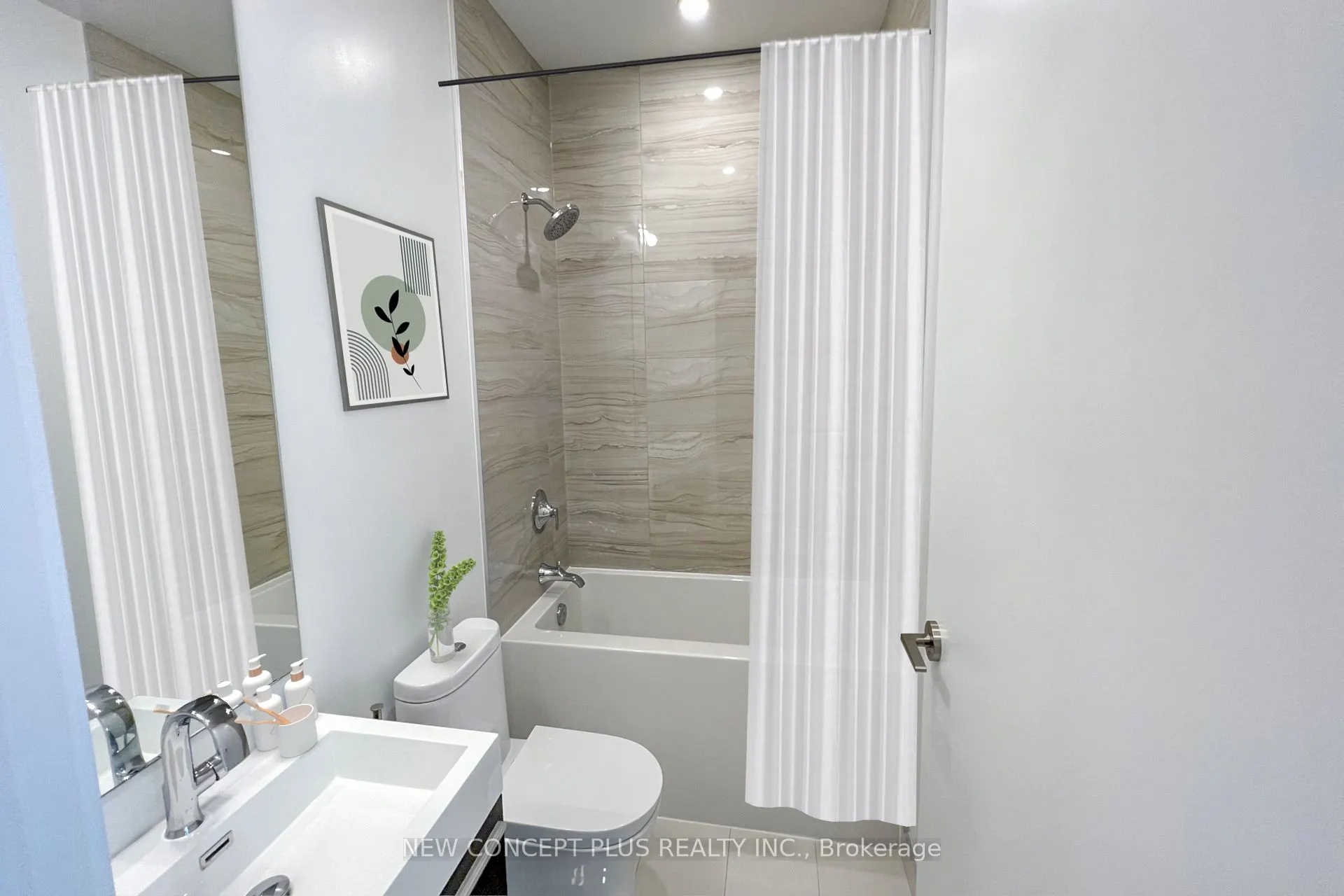 39 Roehampton Avenue #404