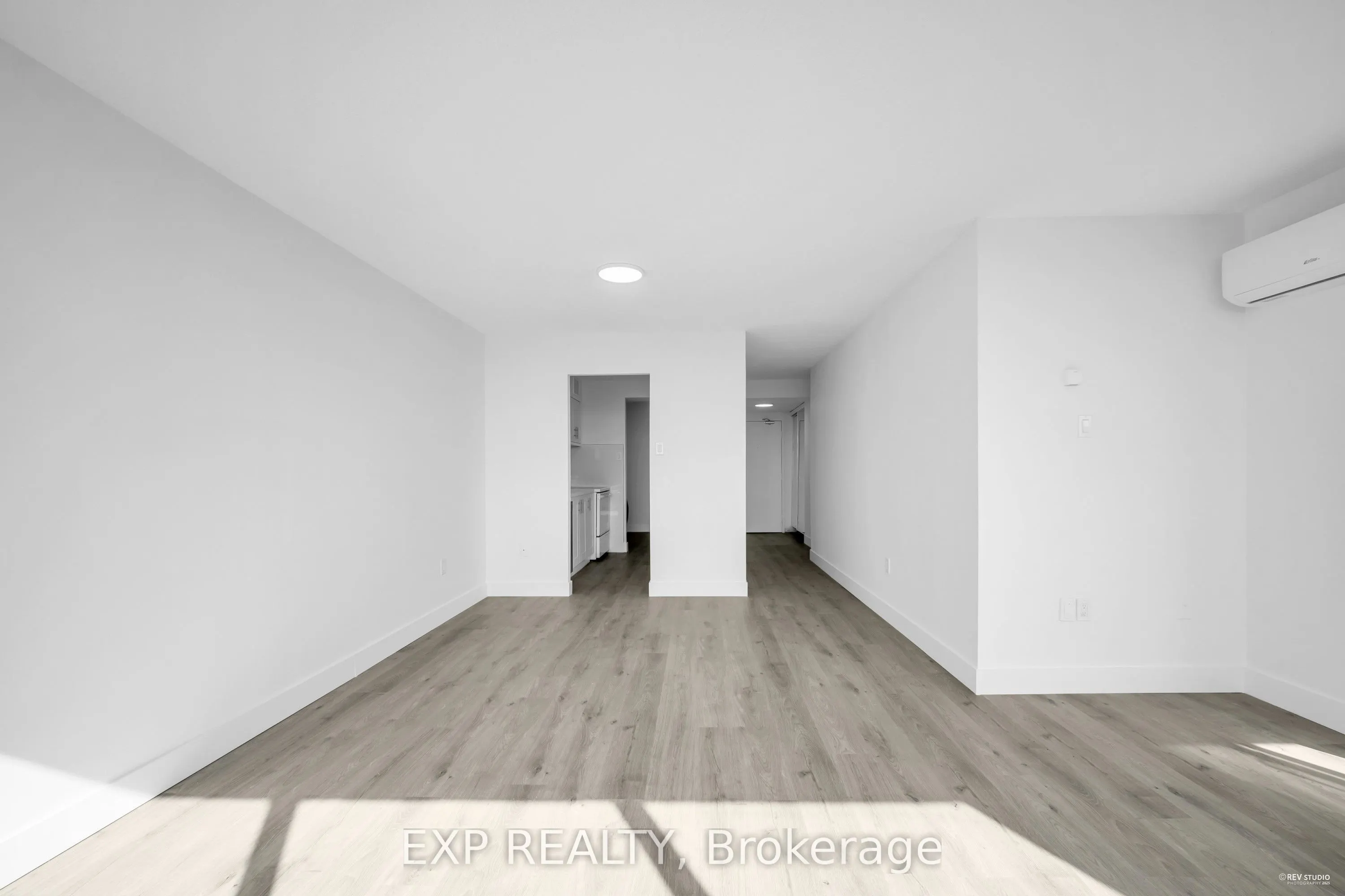 45 Sunrise Avenue, #907