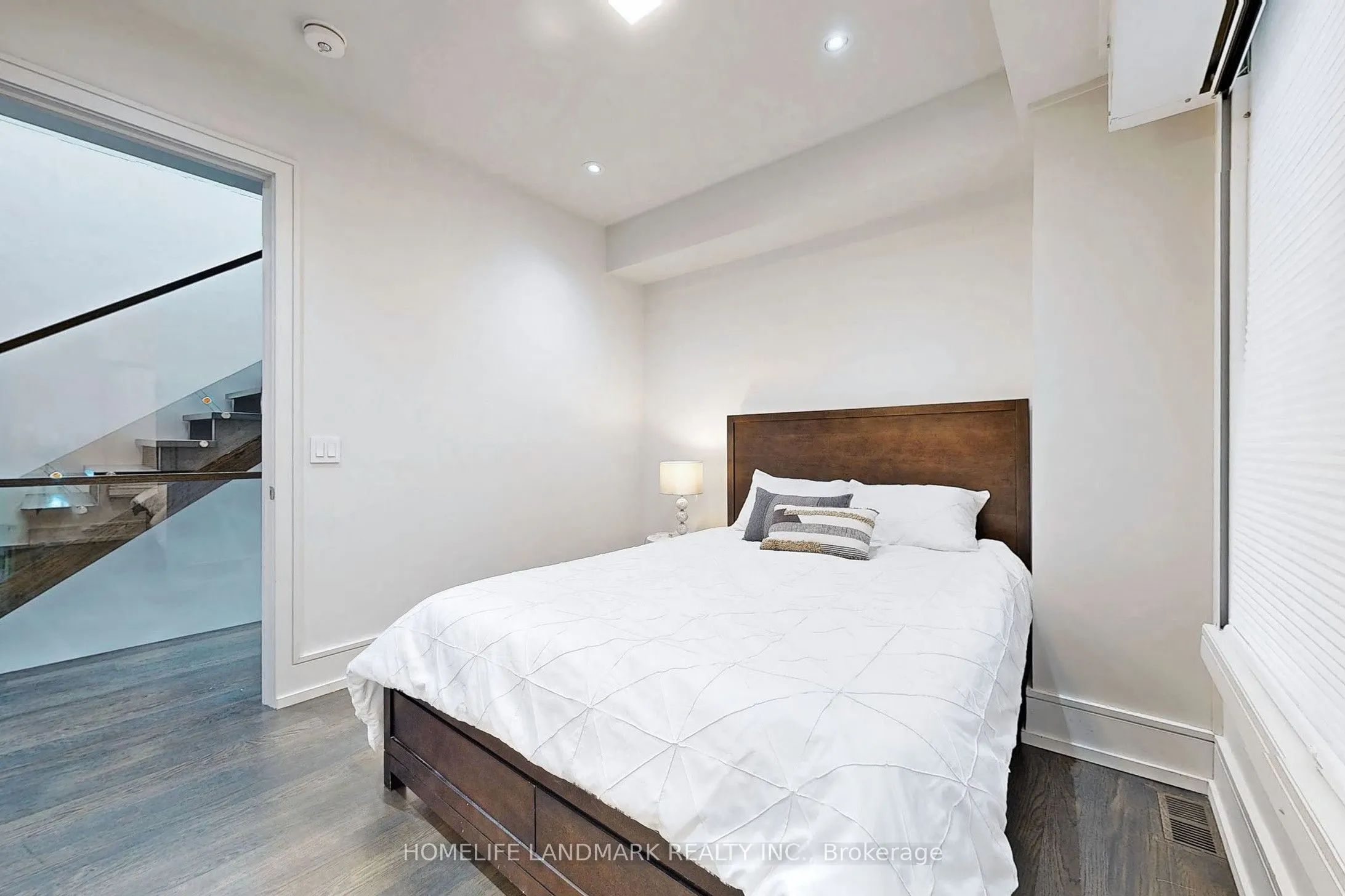 301 Jedburgh Road
