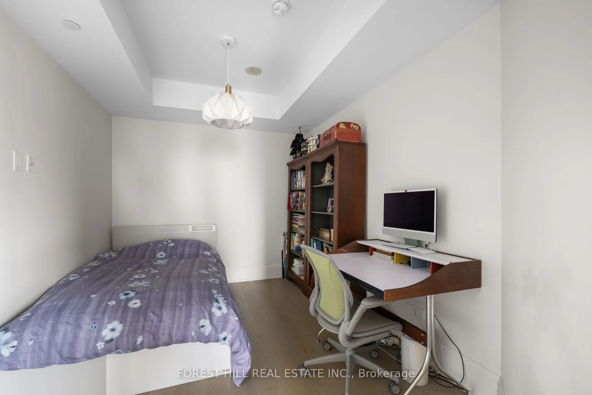 181 Davenport Road, #806