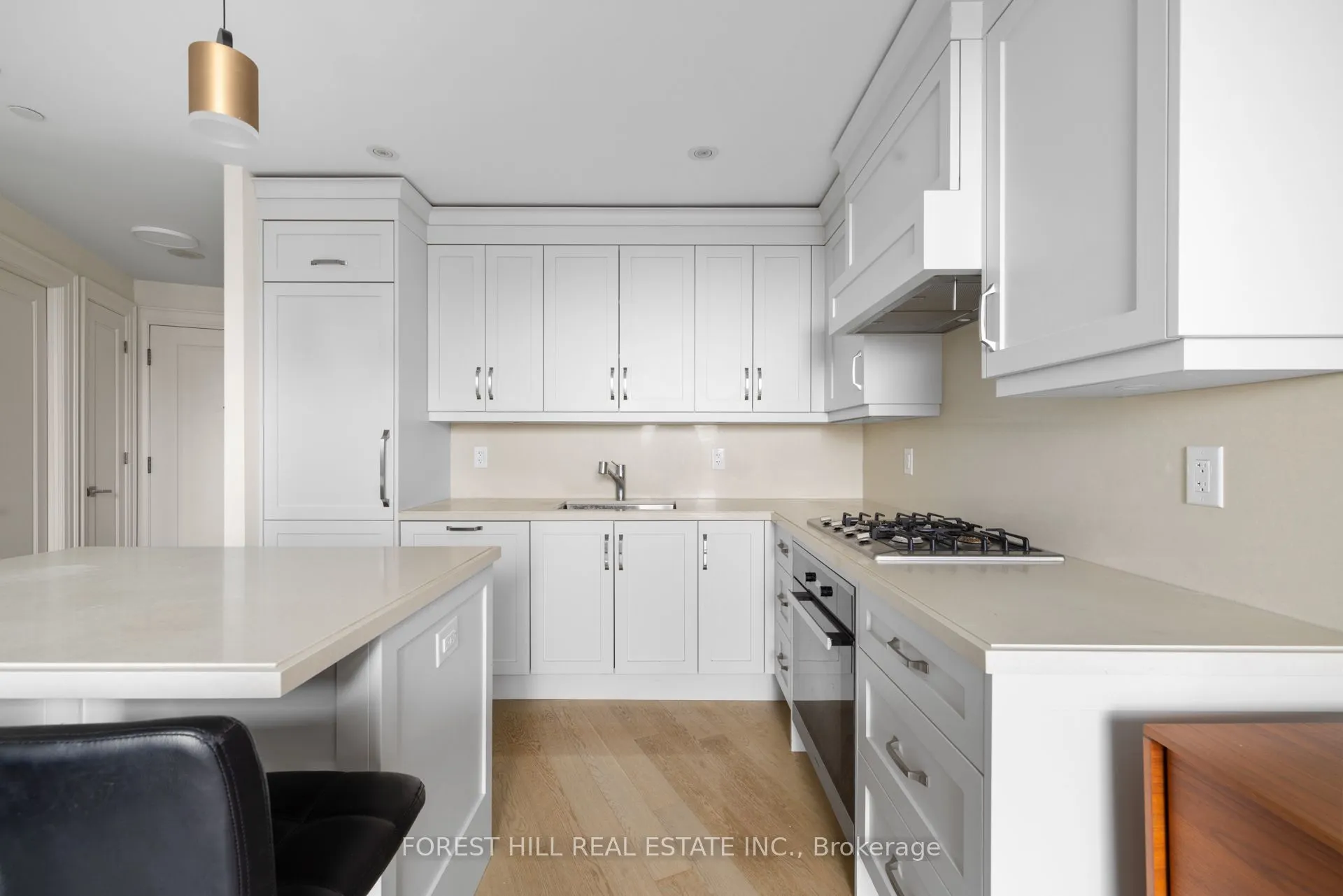181 Davenport Road, #806