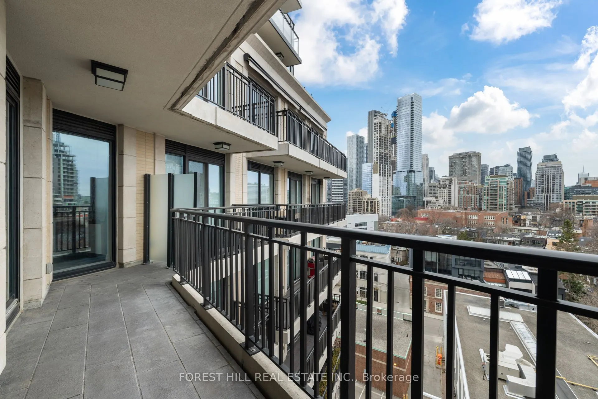 181 Davenport Road, #806