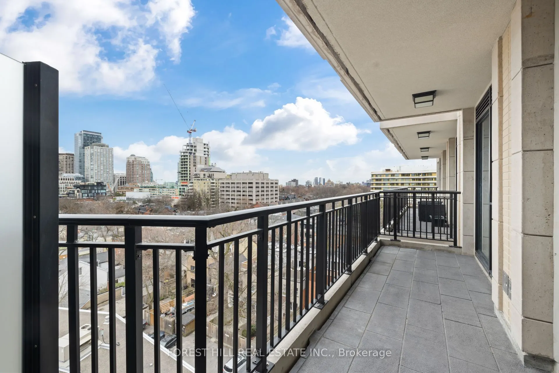 181 Davenport Road, #806