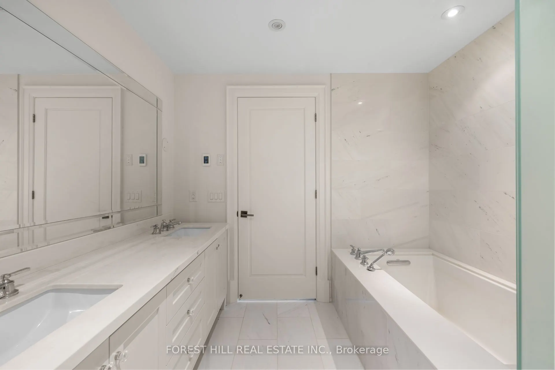 181 Davenport Road, #806