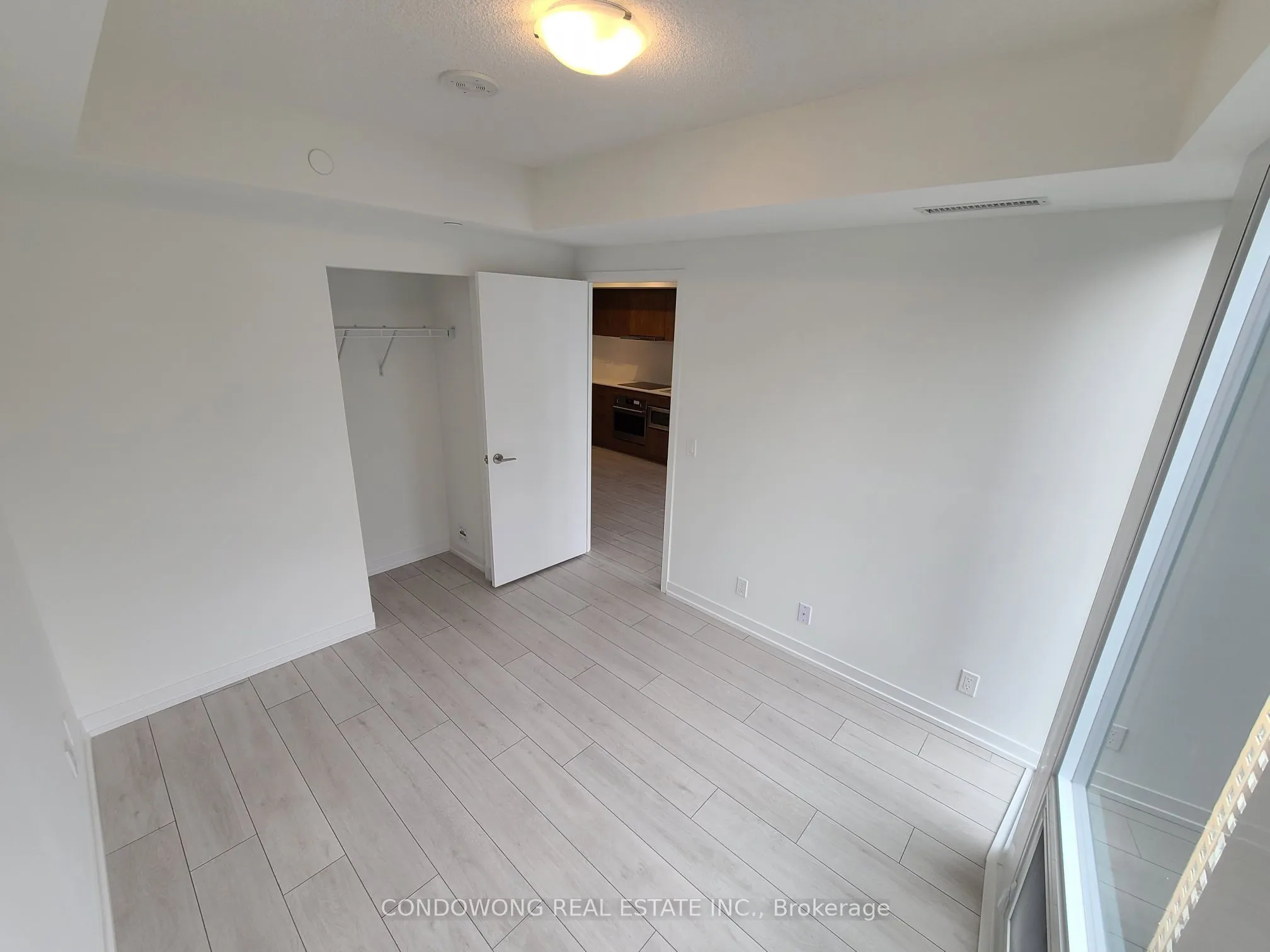 60 Shuter Street, #3001