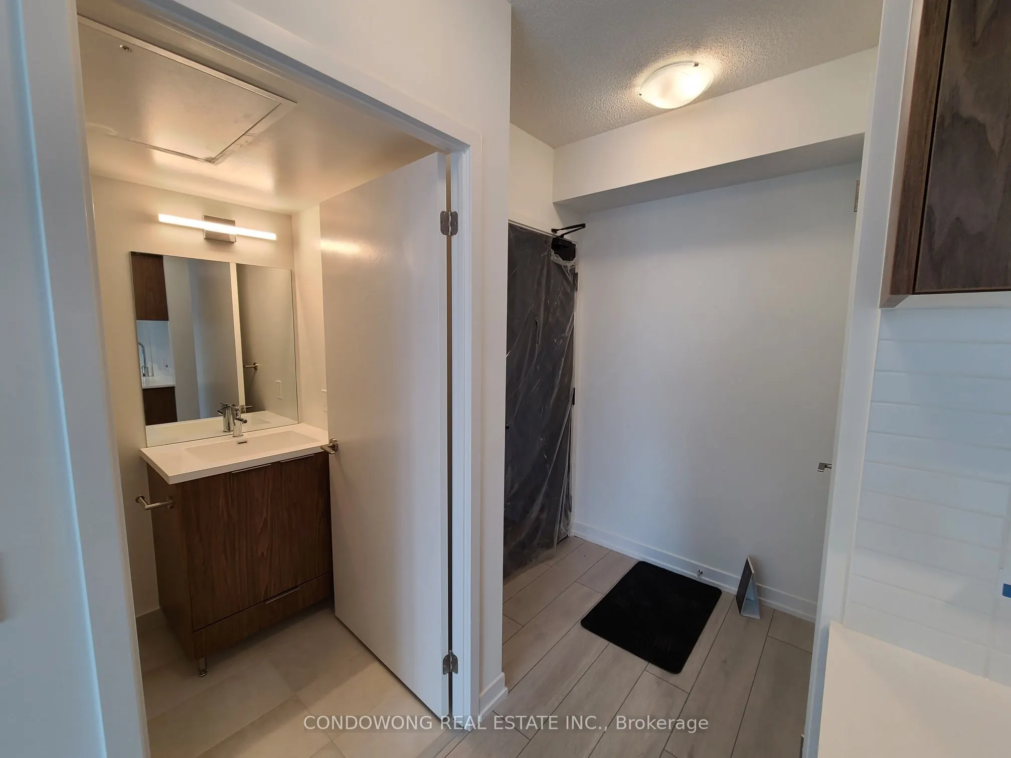60 Shuter Street, #3001