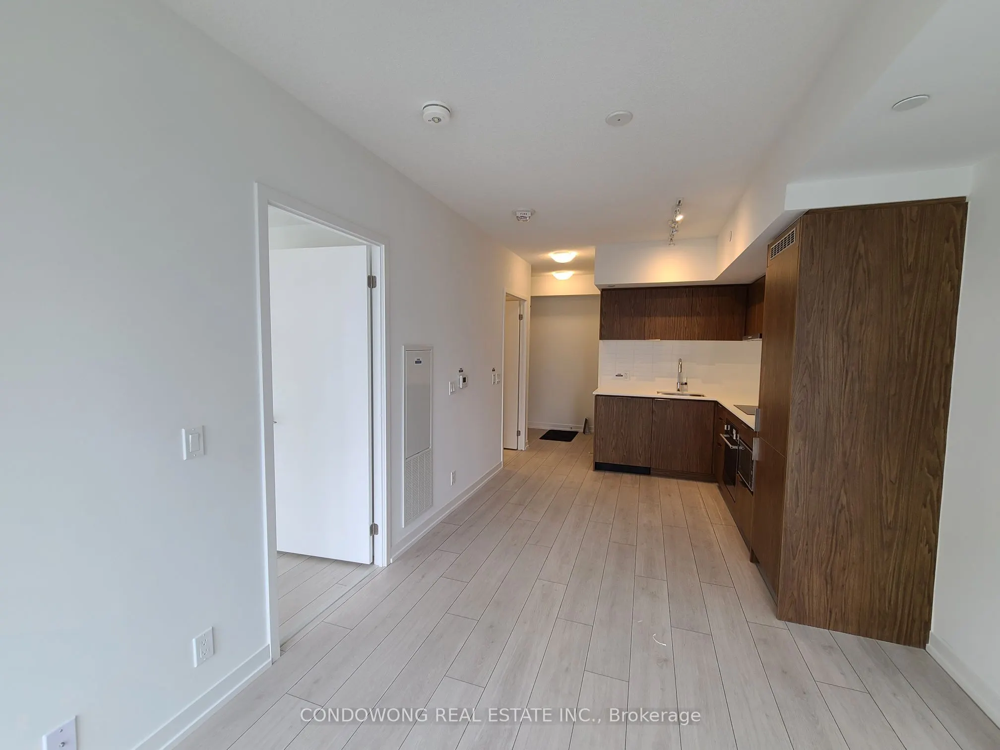 60 Shuter Street, #3001