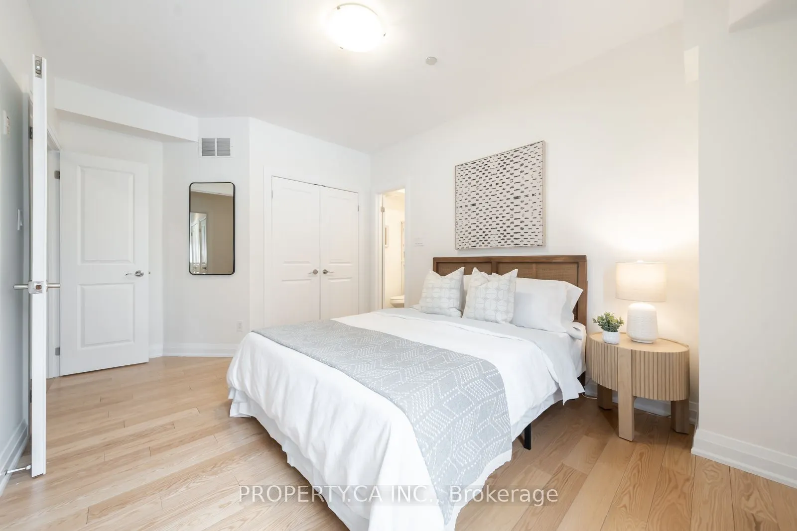 473 Dupont Street, #1