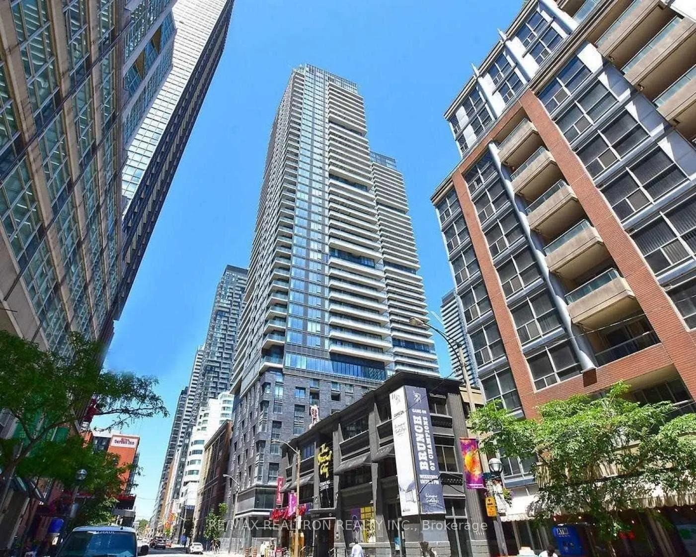 115 Blue Jays Way, #3809