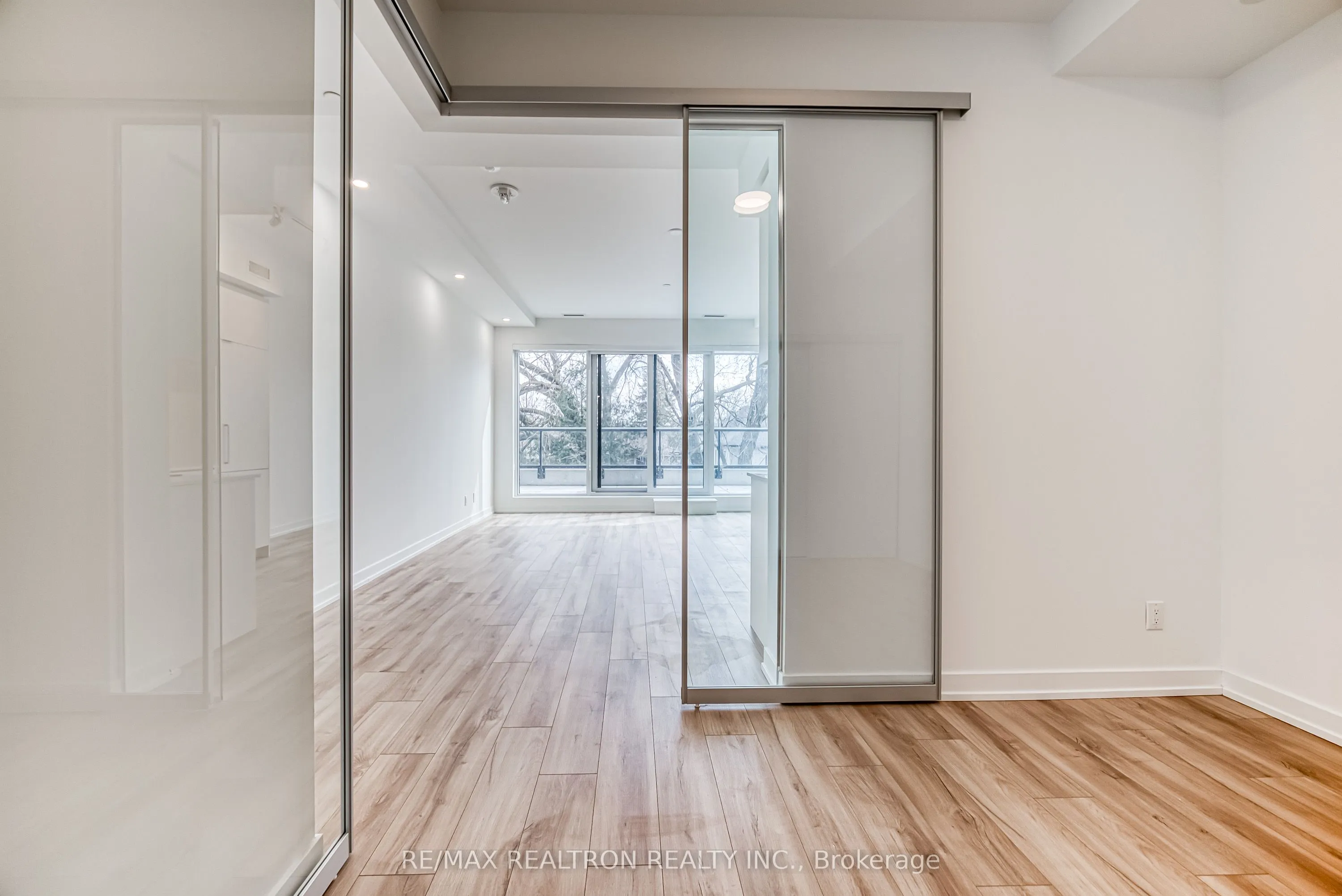 181 Sheppard Avenue E #211
