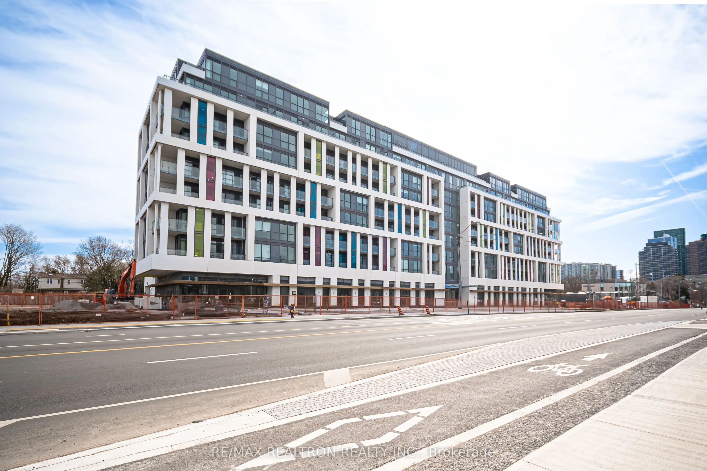 181 Sheppard Avenue E #211
