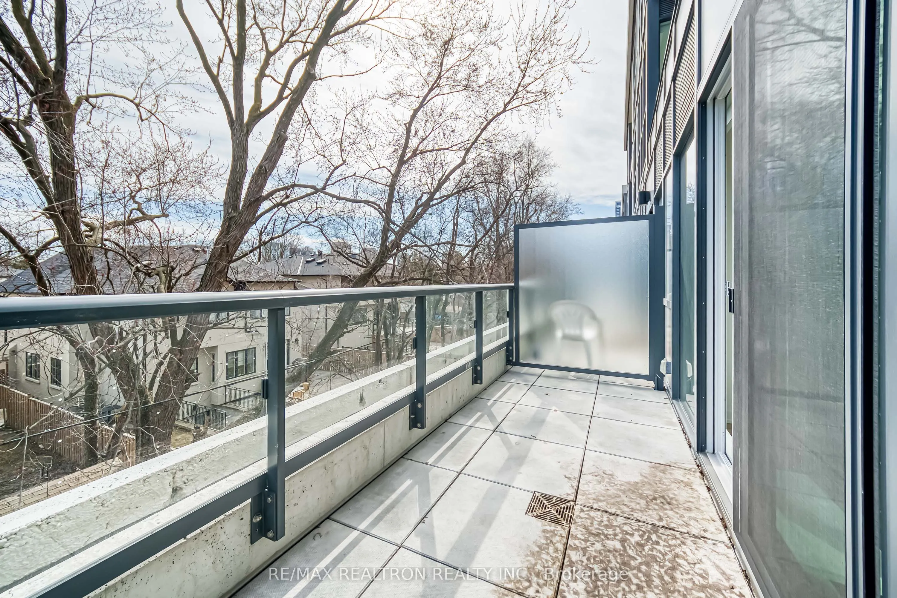 181 Sheppard Avenue E #211