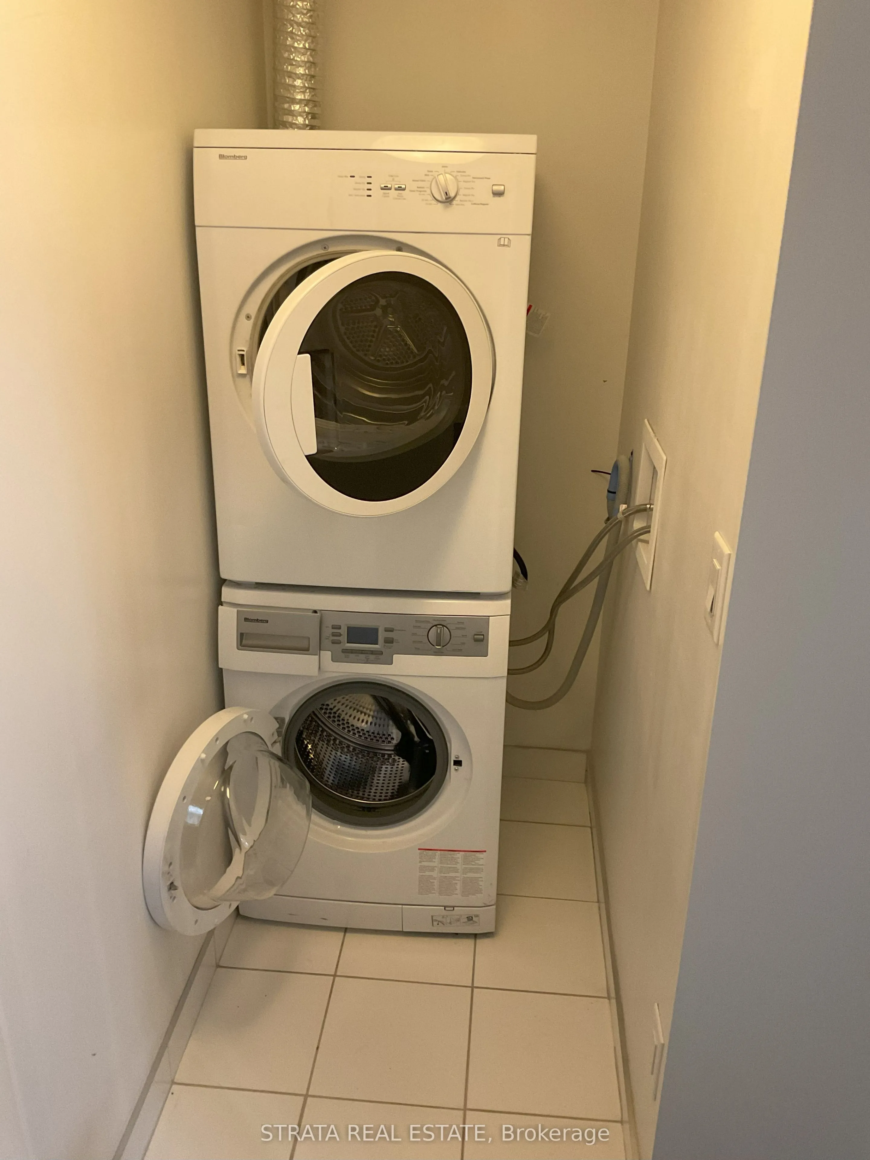 101 Charles Street E #4608