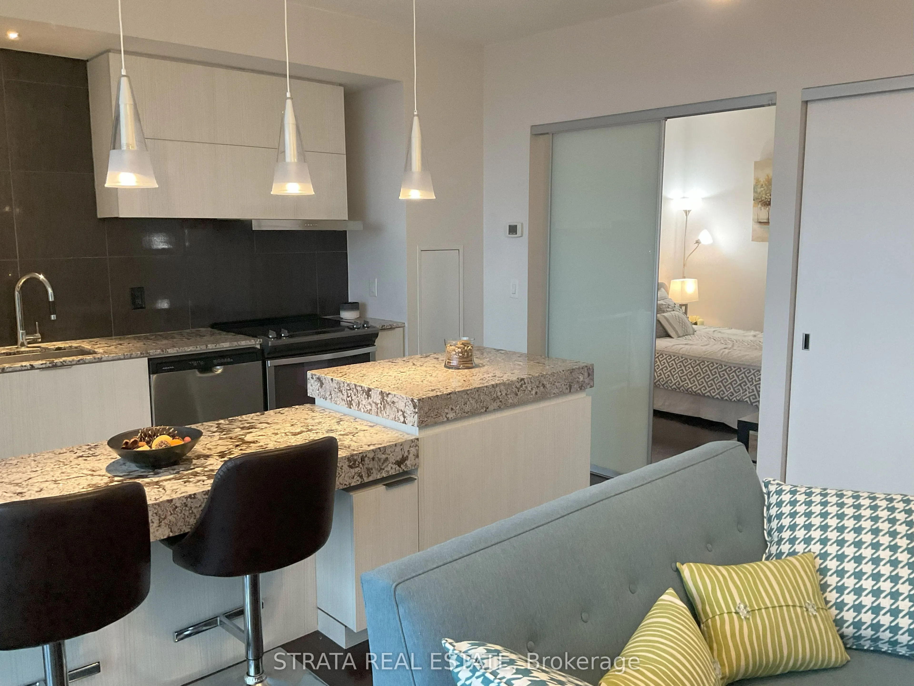 101 Charles Street E #4608