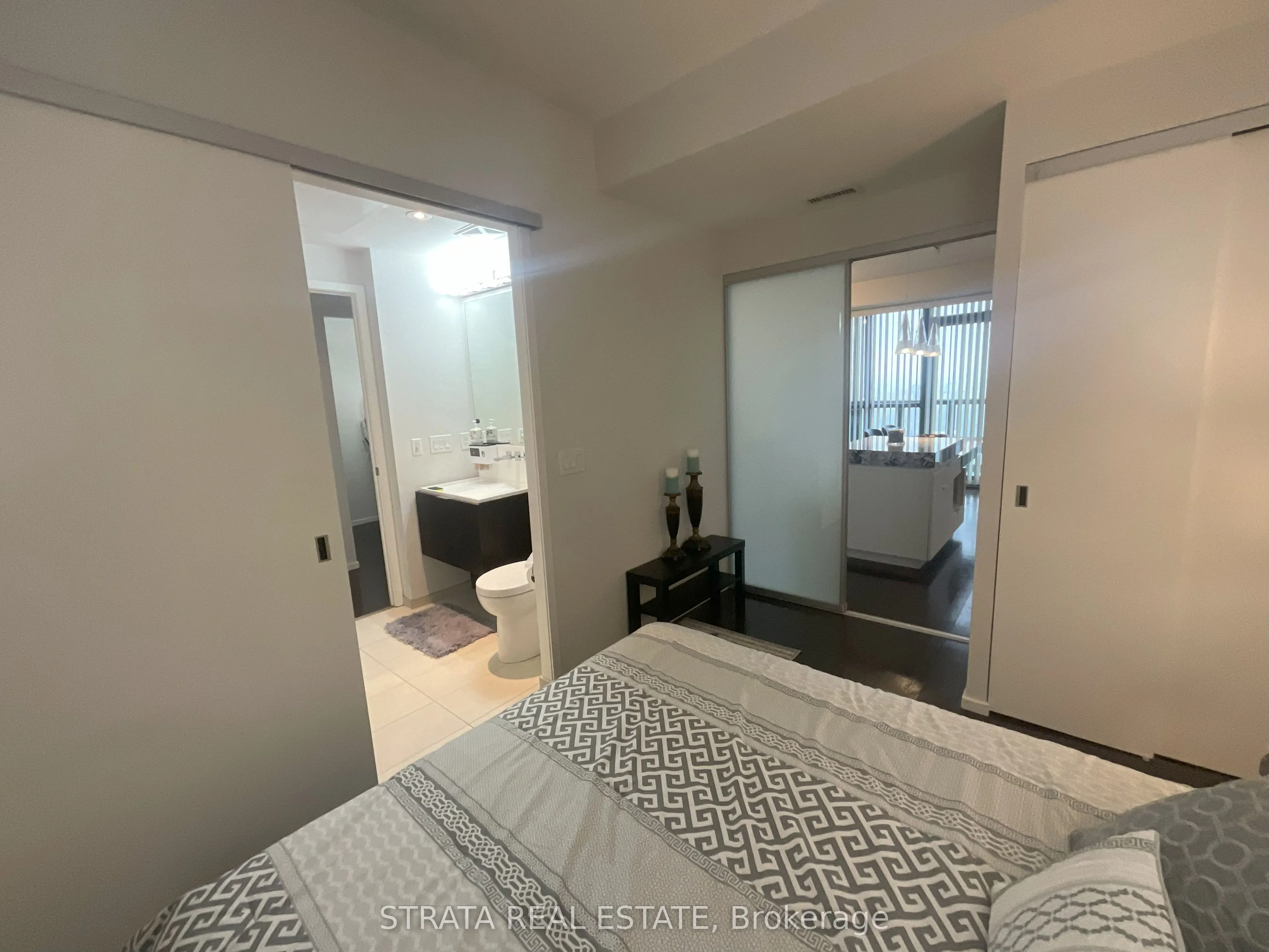 101 Charles Street E #4608