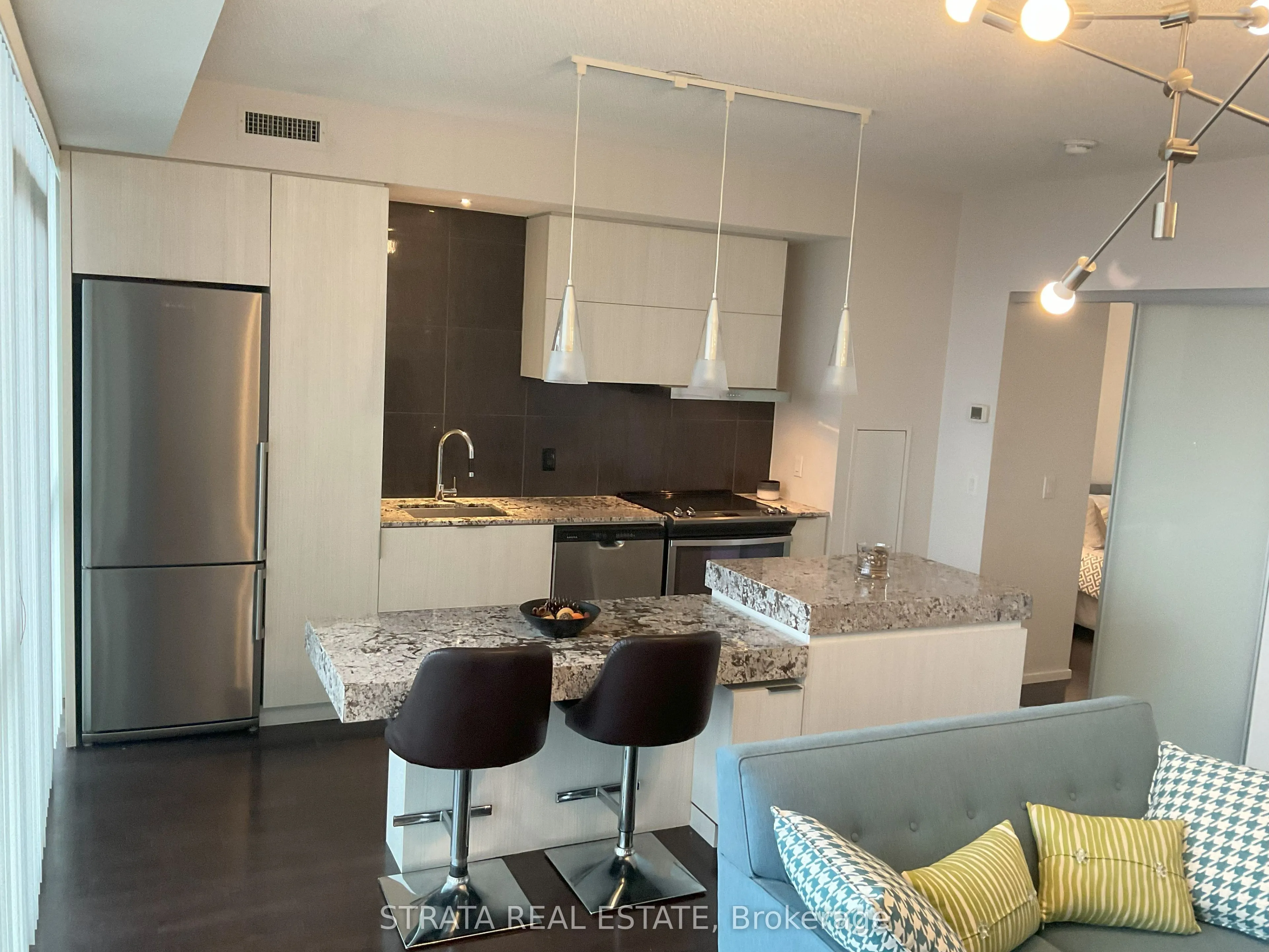 101 Charles Street E #4608