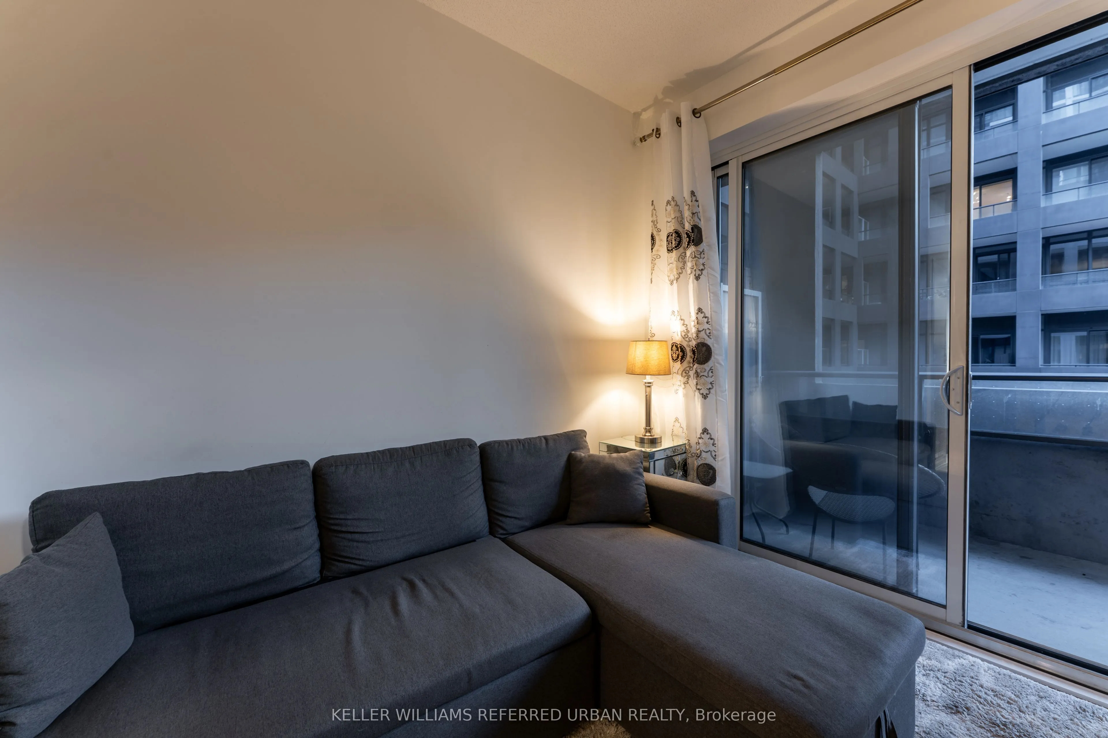 9 Tecumseth Street #206