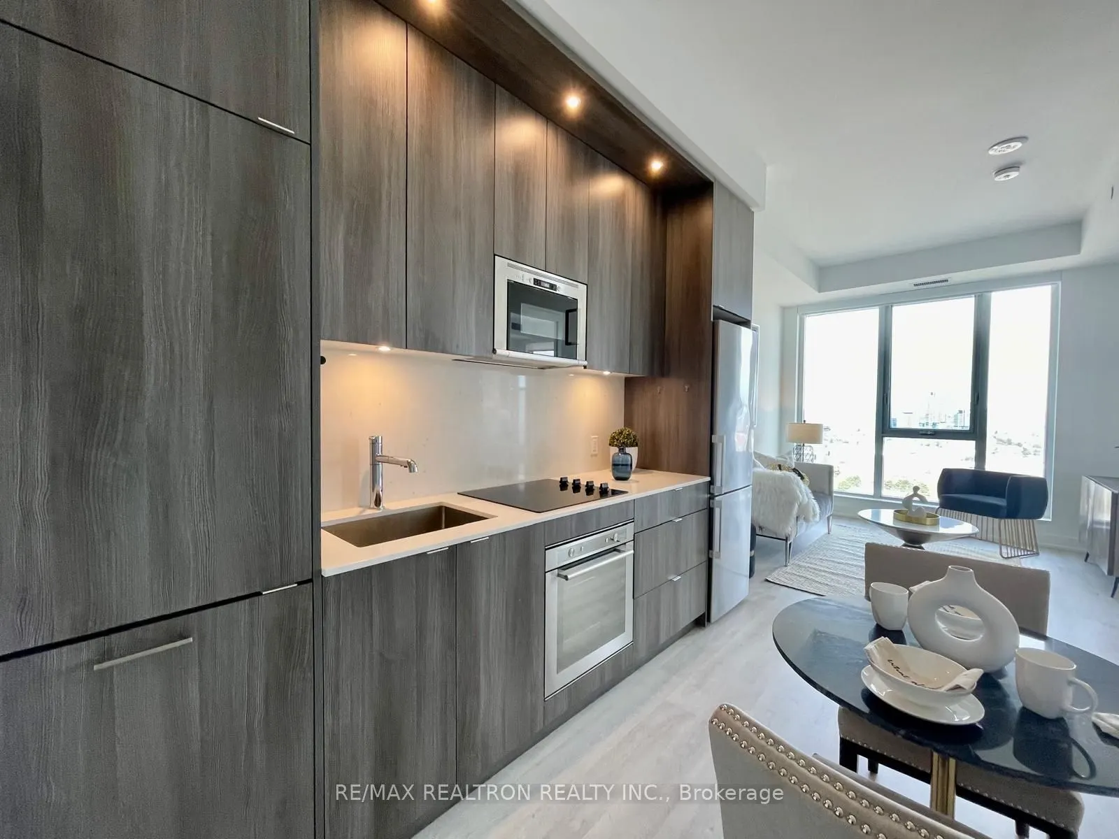 20 Inn On The Park Drive, #2539