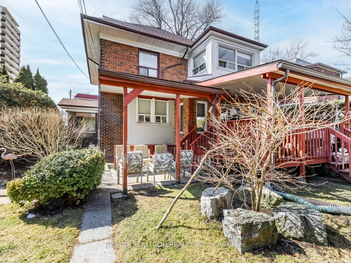 25 Robina Avenue