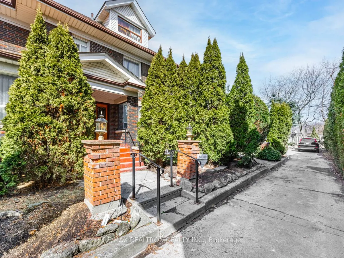 25 Robina Avenue
