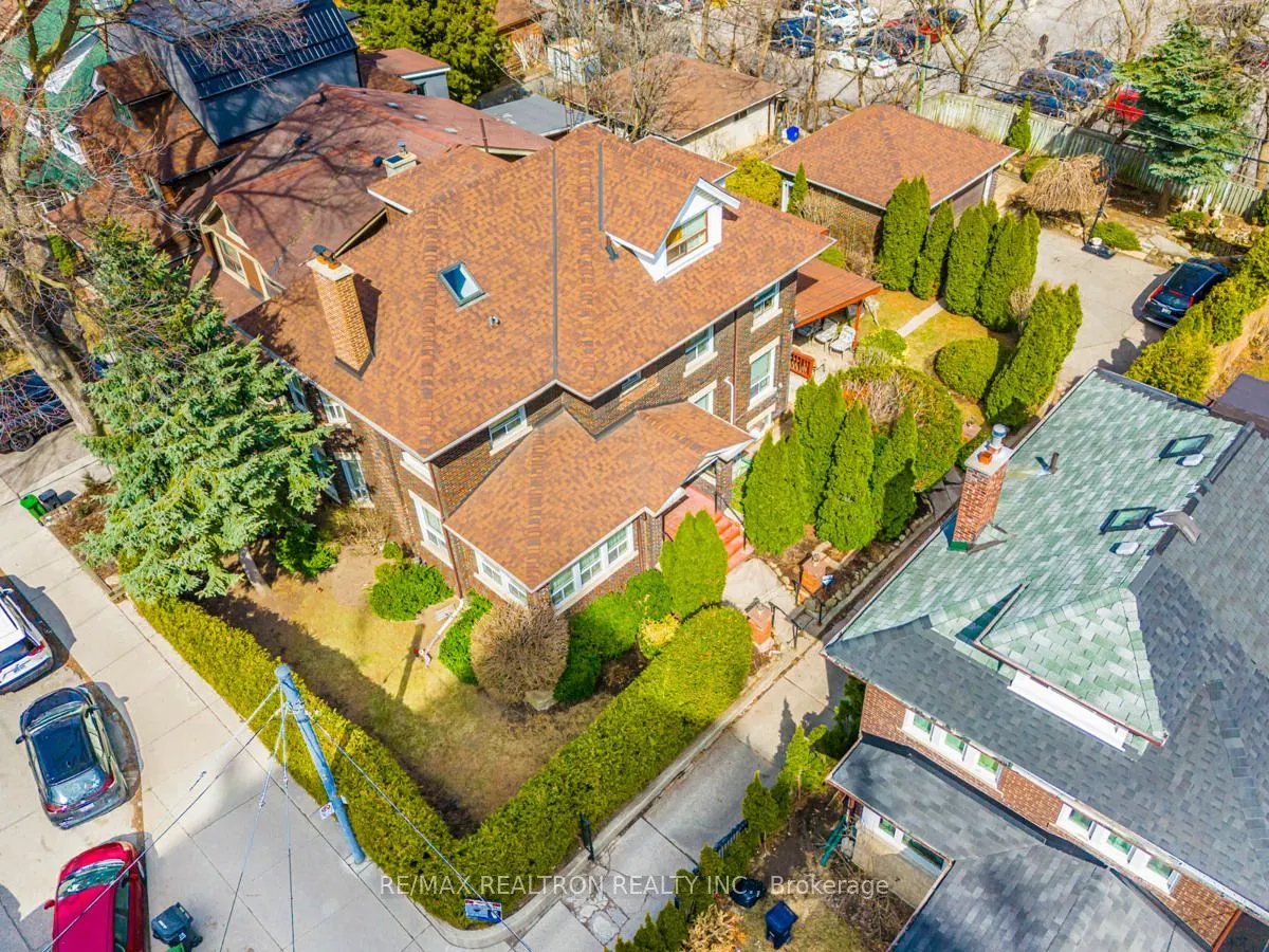 25 Robina Avenue