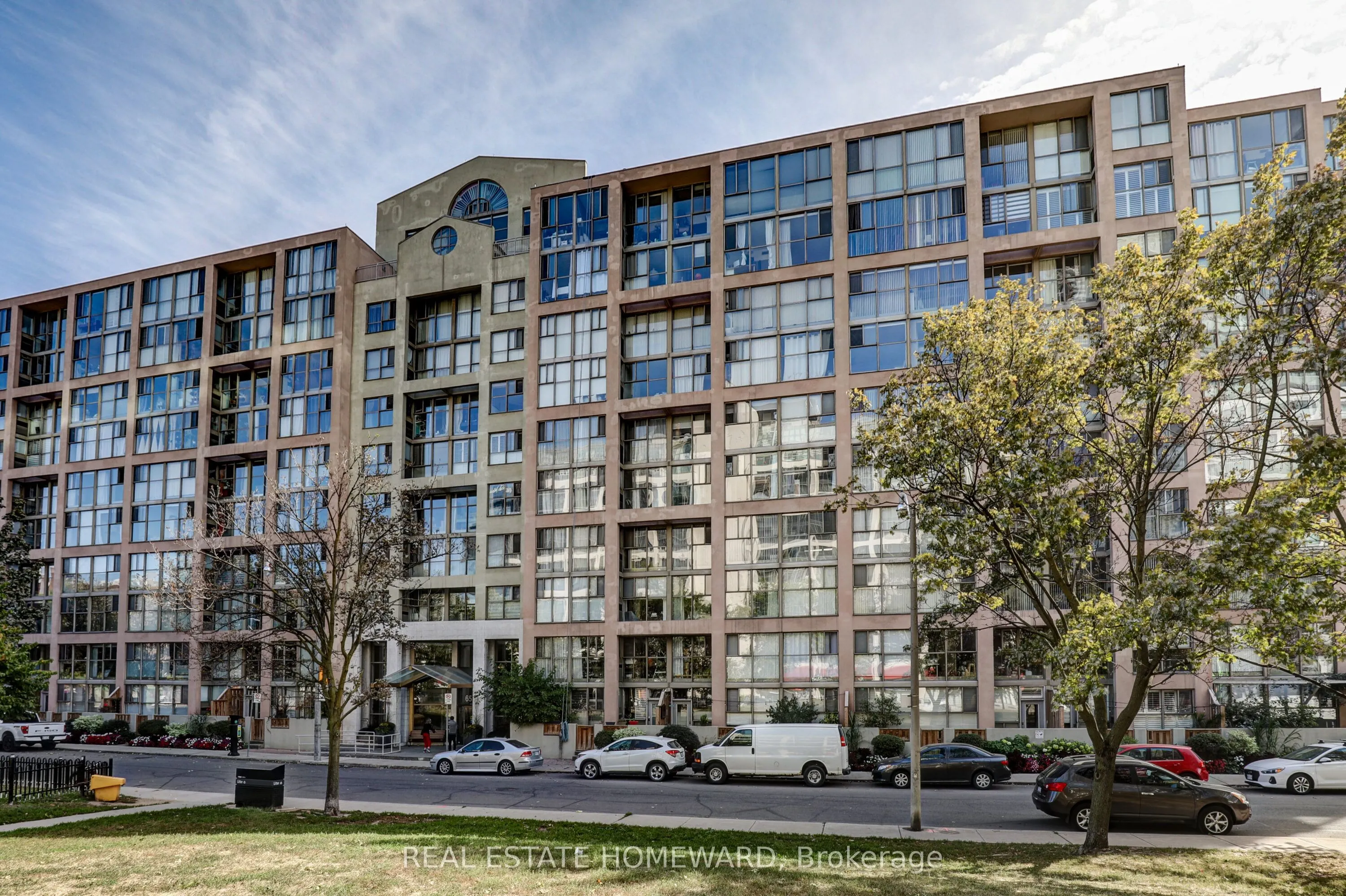 65 Scadding Avenue, #806