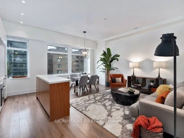 111 St Clair Avenue W, #605